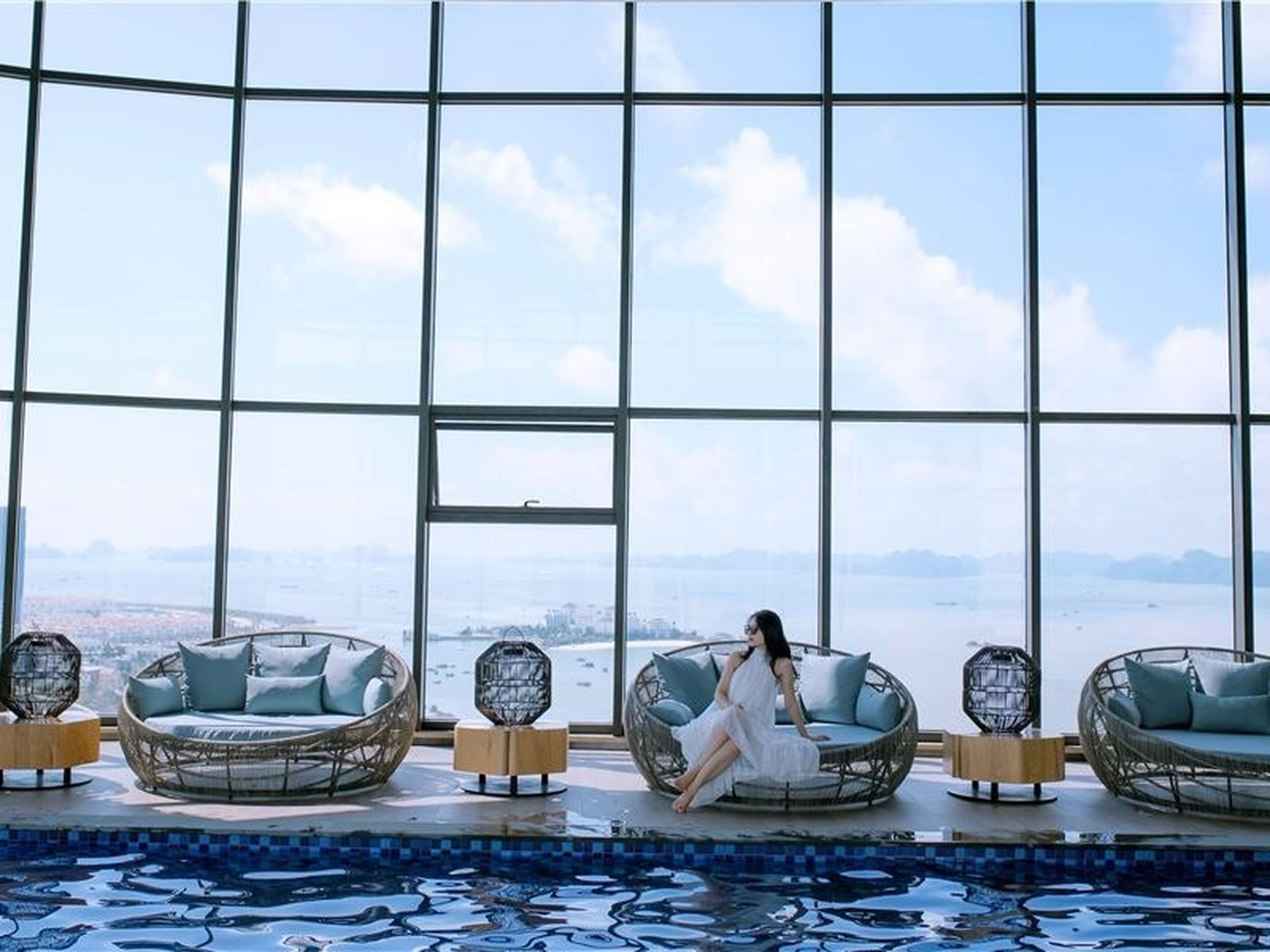Citadines Marina Halong – Southeast Asia’s Most Luxurious Hotel by Ha Long Bay - Hình 6