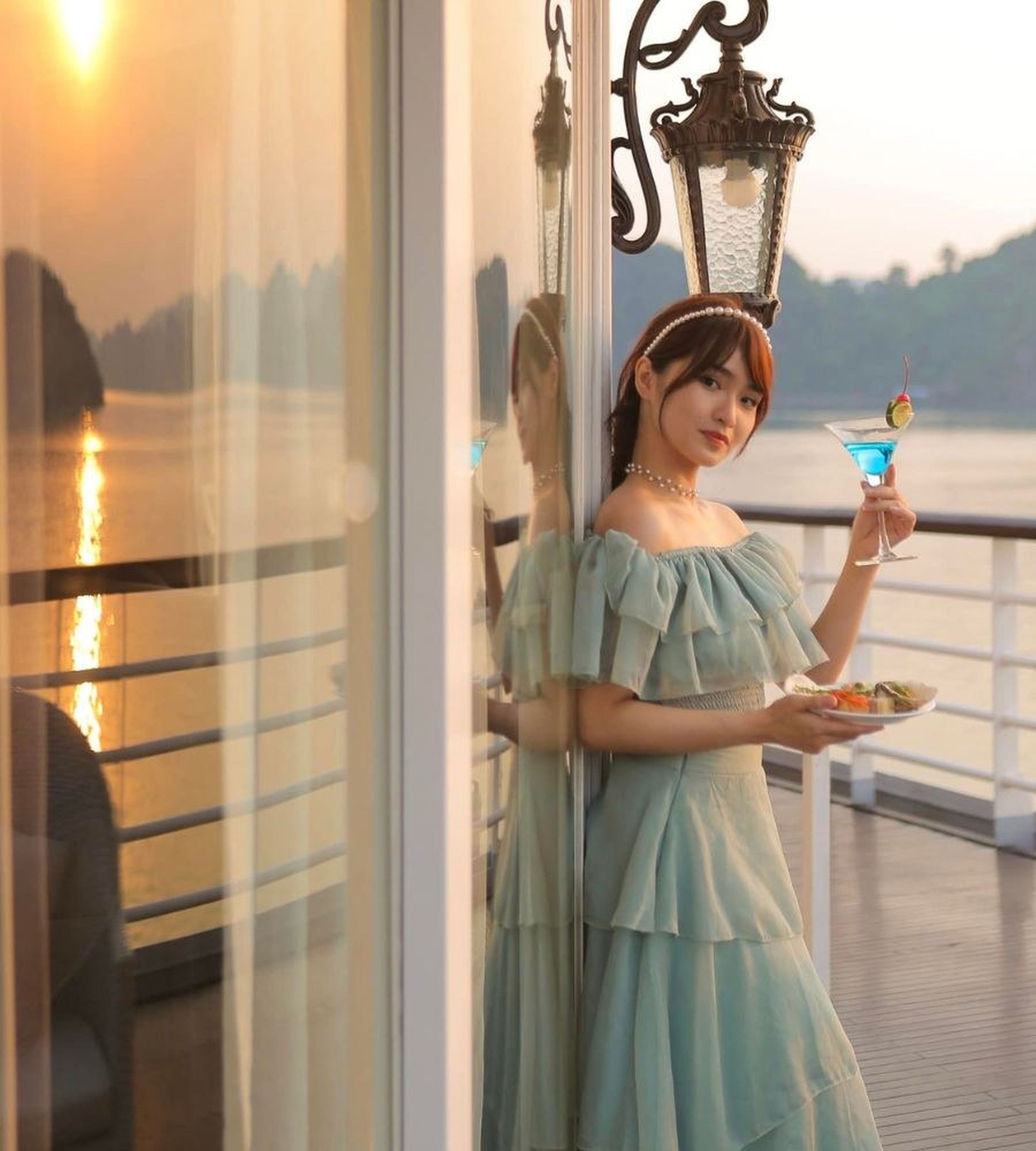 Khám phá Vịnh Hạ Long đẹp quên lối về cùng cô nàng Phan Hằng - Hình 6
