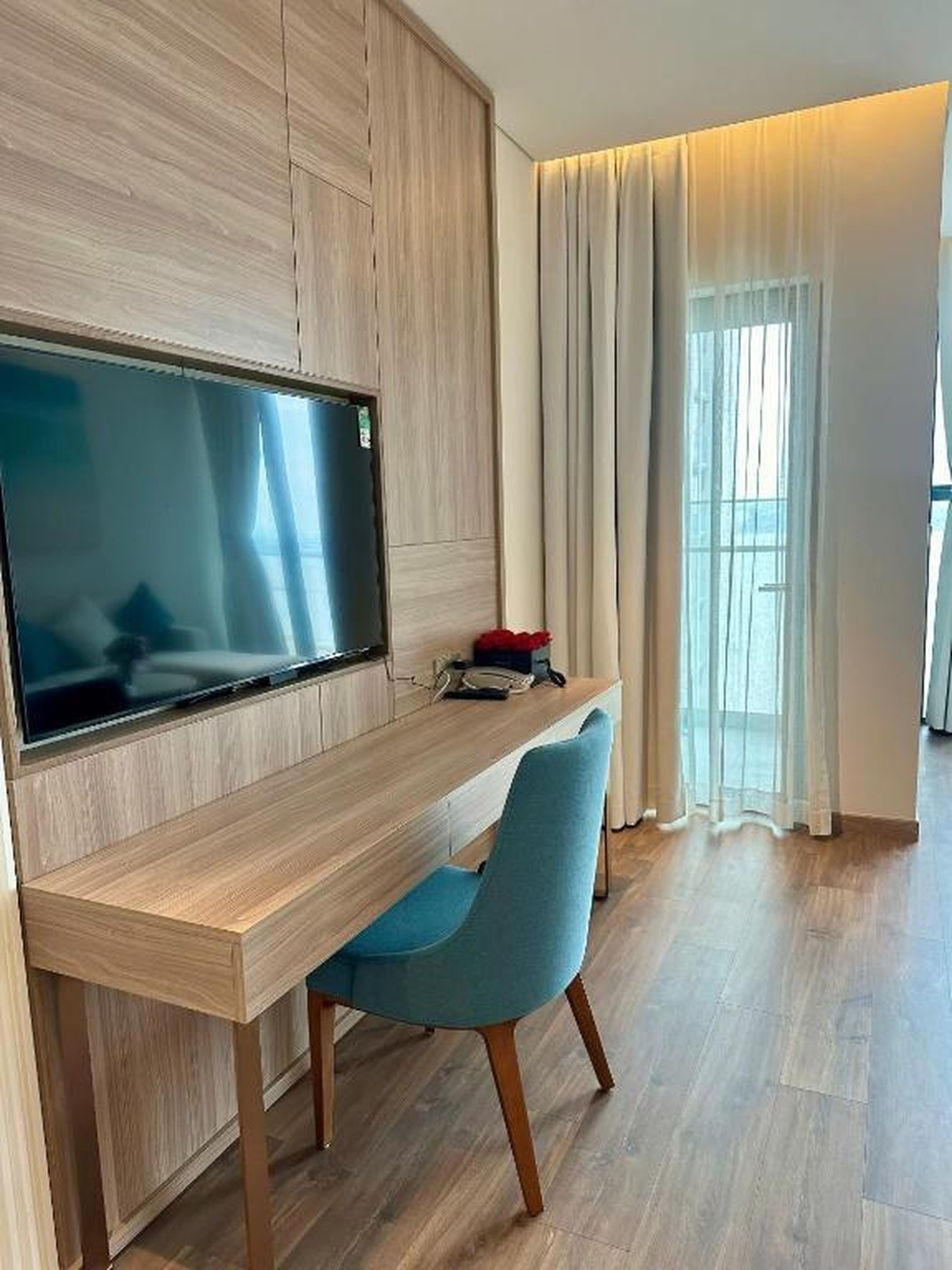 A La Carte Ha Long Bay Seaside Apartments - Hình 32