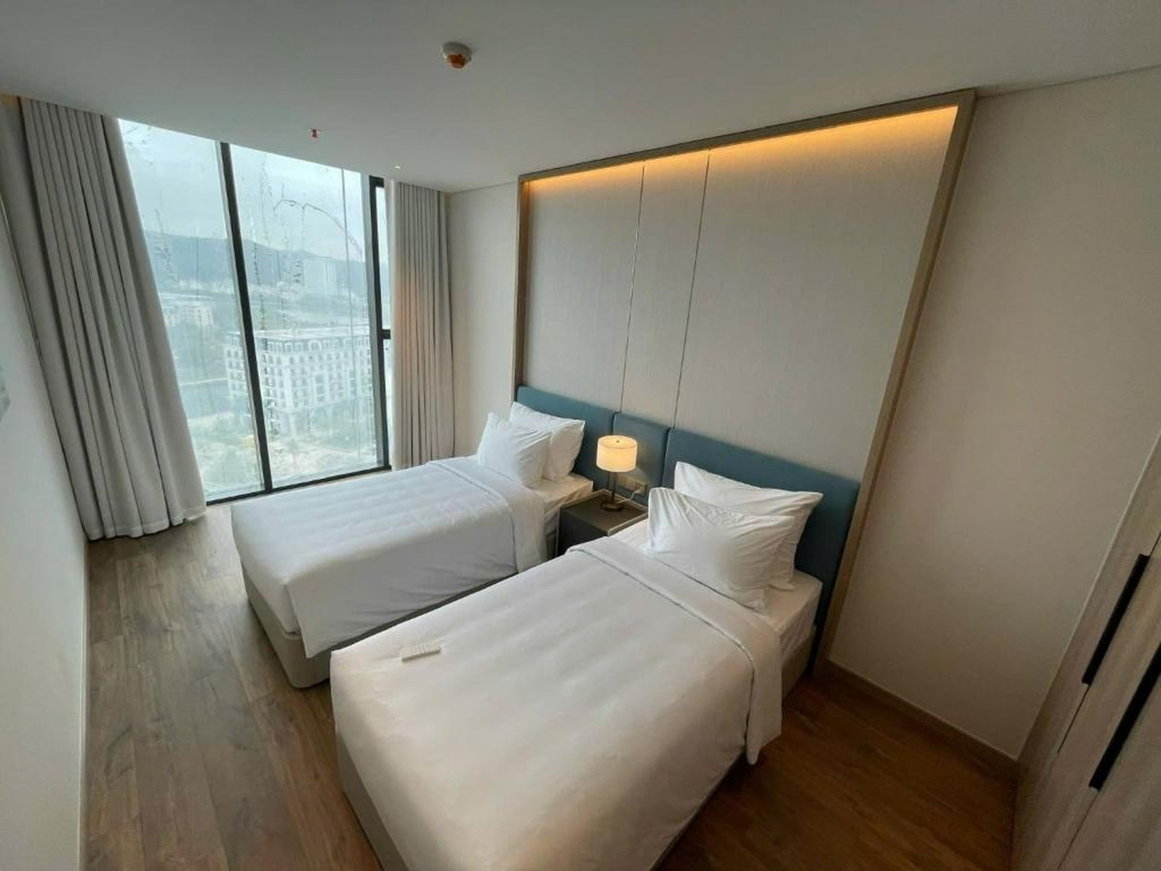 Căn hộ 2PN view biển Alacarte Hạ Long, bể bơi vô cực - Hình 4