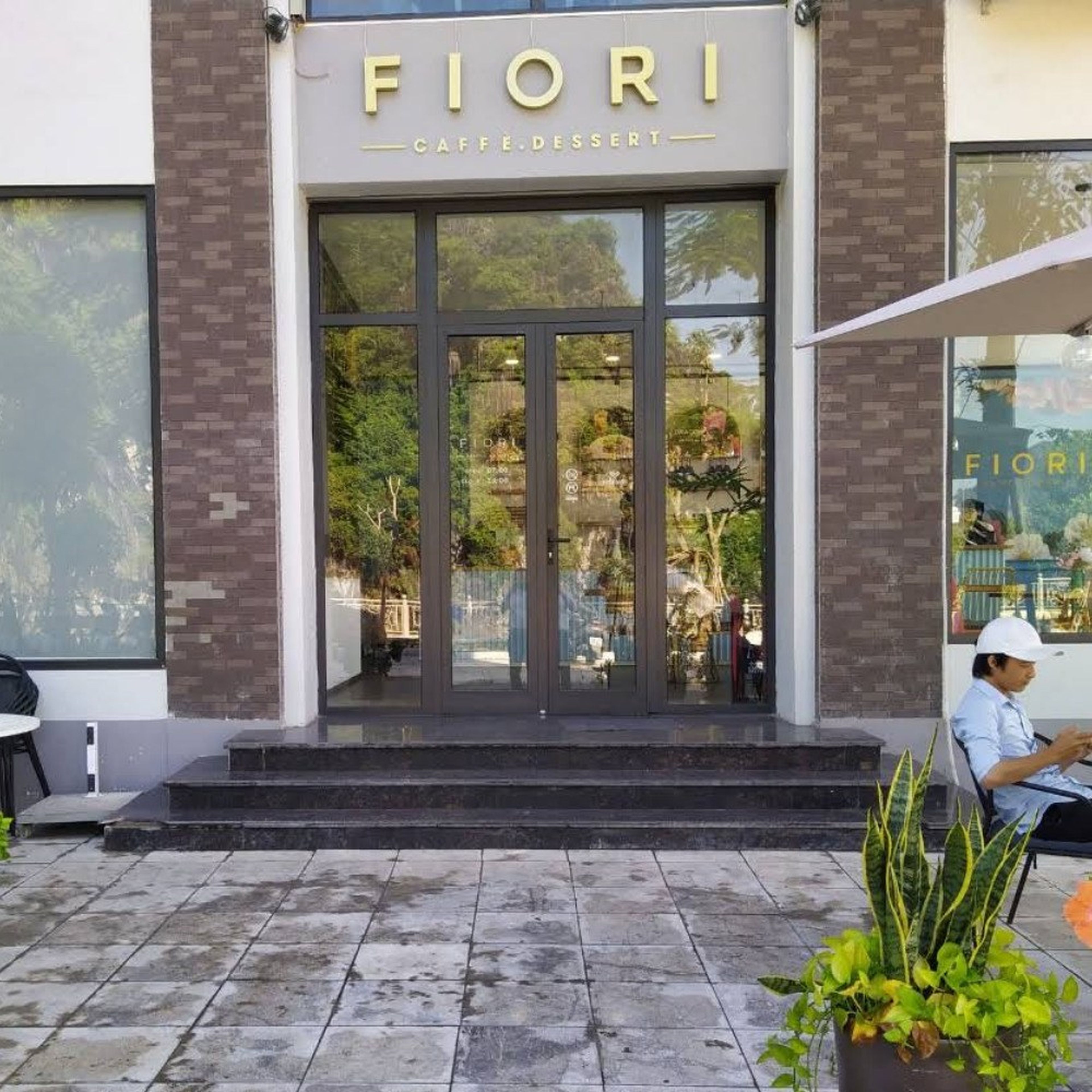 Fiori Caffe Dessert - Có một trời Âu xinh đẹp giữa lòng Hạ Long - Hình 7