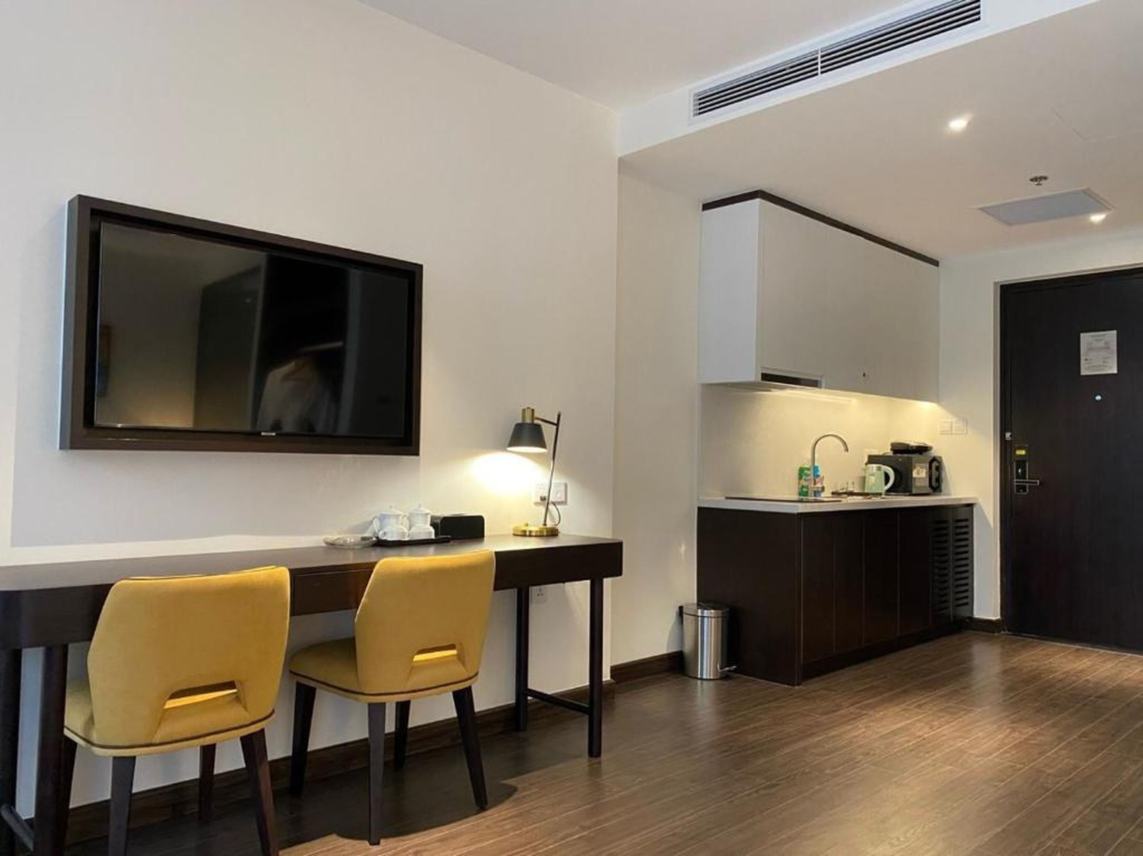 Sapphire Ha Long Luxury Apartment 1108 - Hình 23