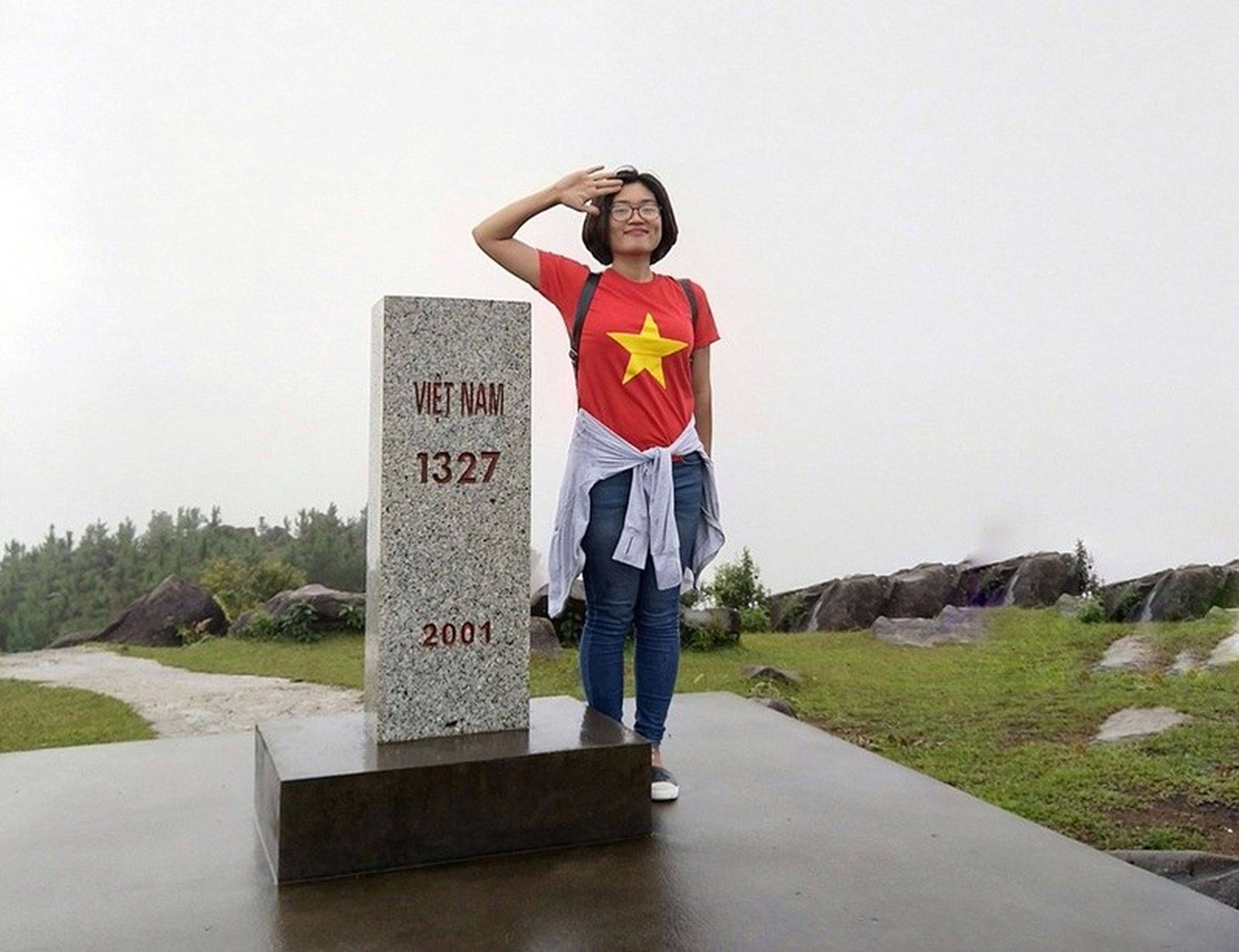 Chạm tay vào cột mốc 1327 tại Bình Liêu, Quảng Ninh - Hình 3