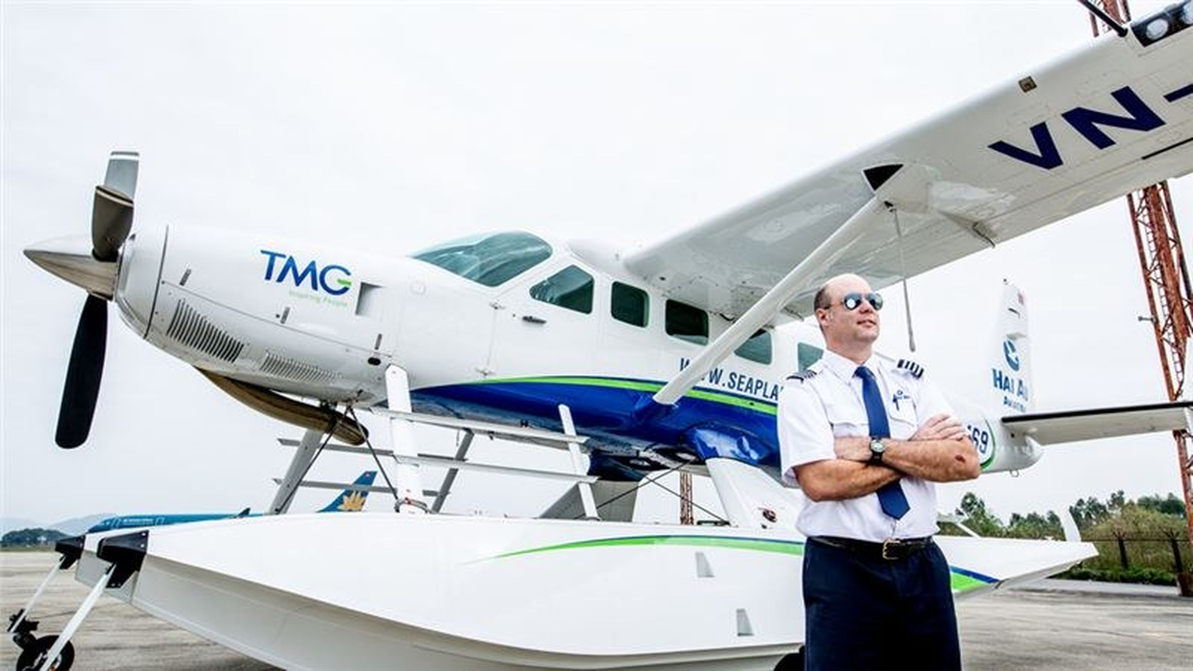 Ha Long Bay Travel – A Panoramic Bay Flight with Hai Au Seaplane - Hình 2