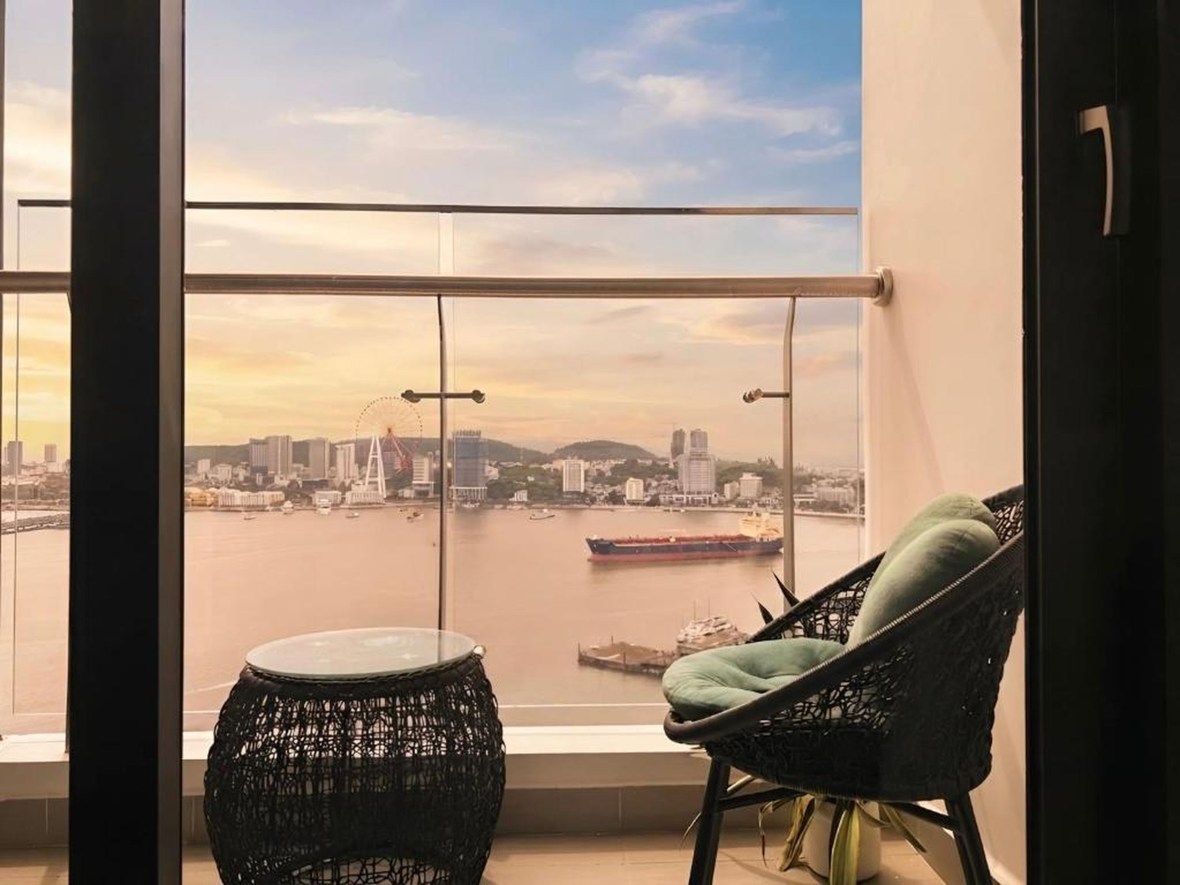 The Sapphire Ha Long - Ocean View Apartment - Pool - Hình 30