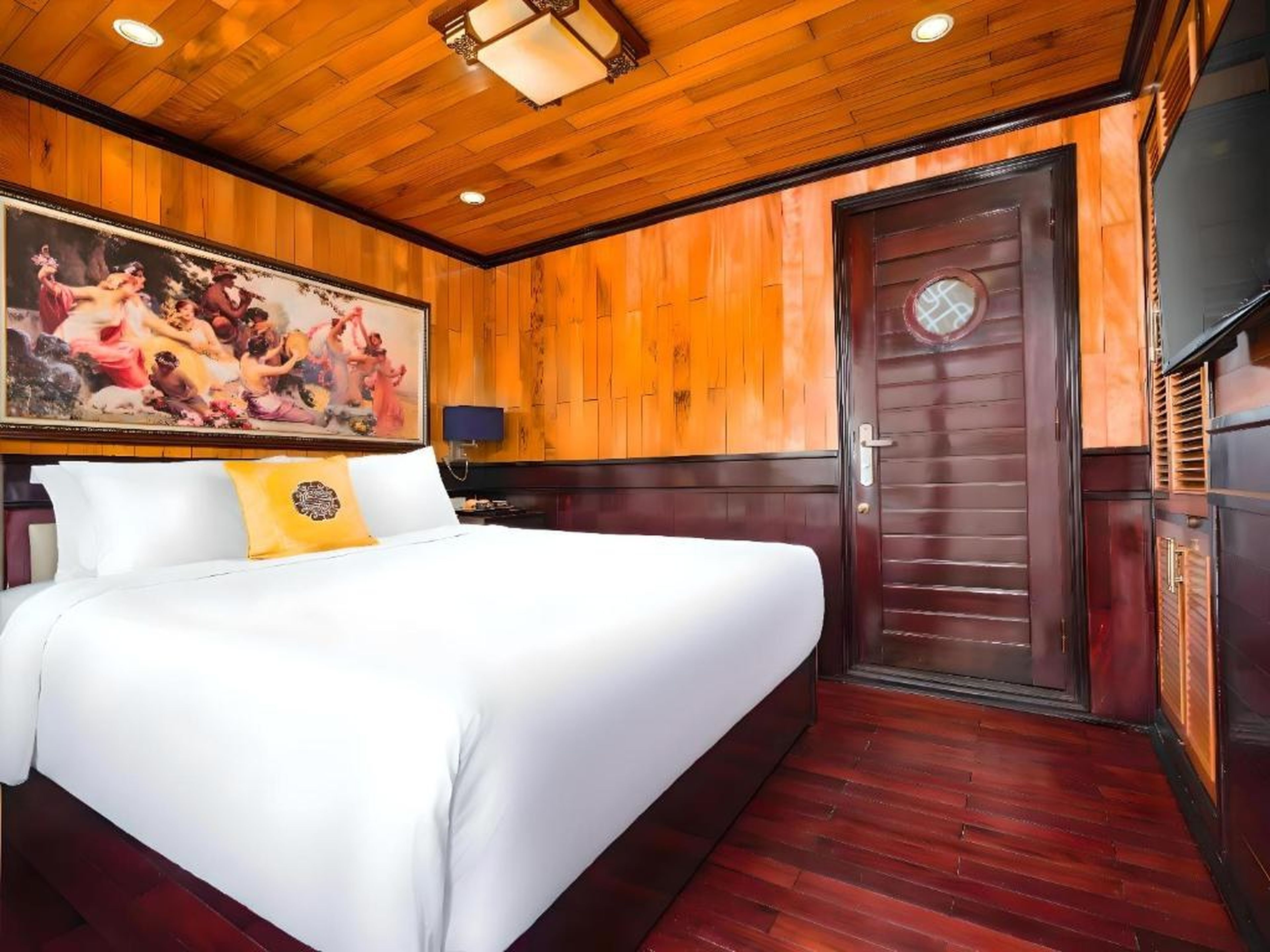 Hera Classic Boutique Cruise - Hình 29