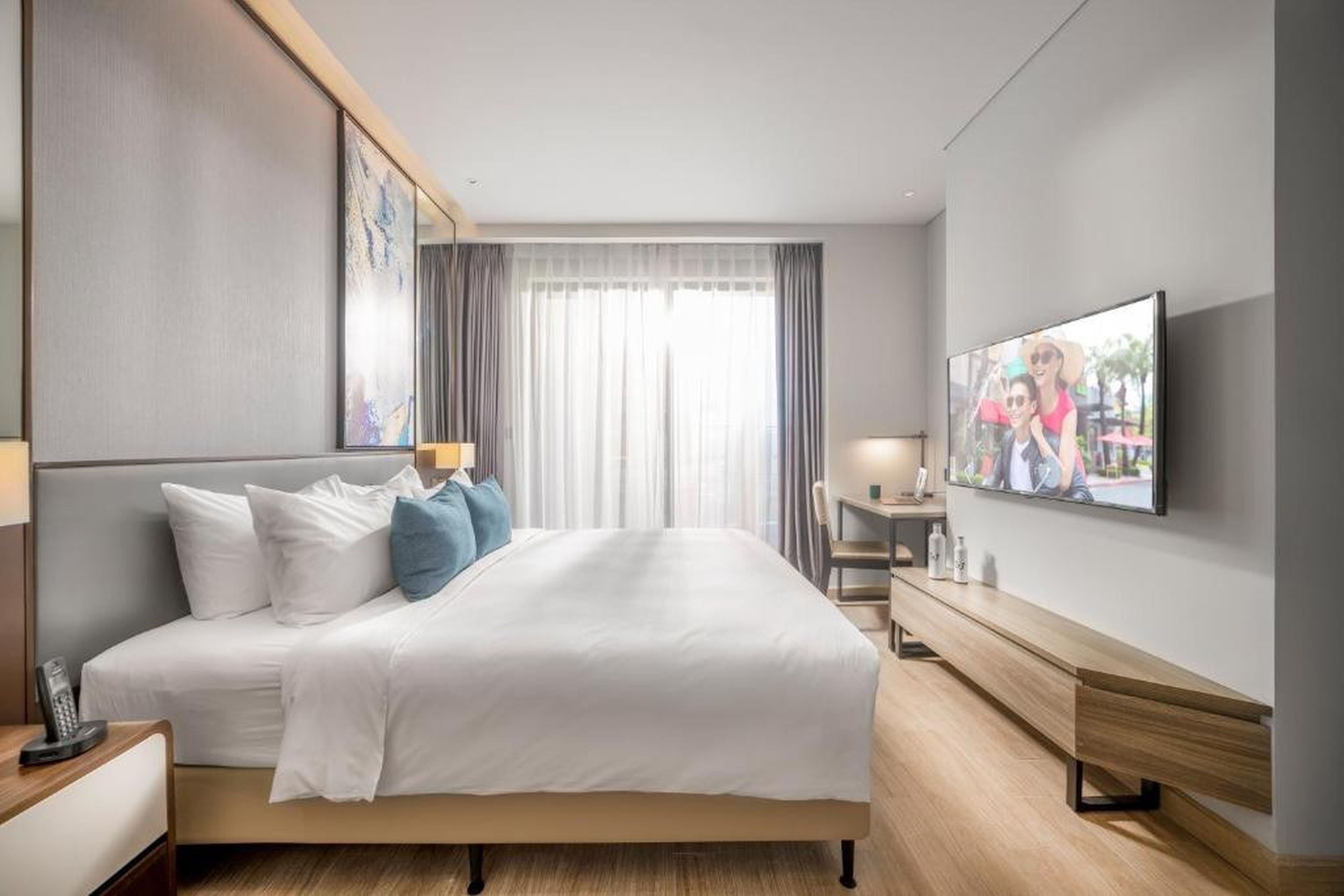 Citadines Marina Halong – Southeast Asia’s Most Luxurious Hotel by Ha Long Bay - Hình 7