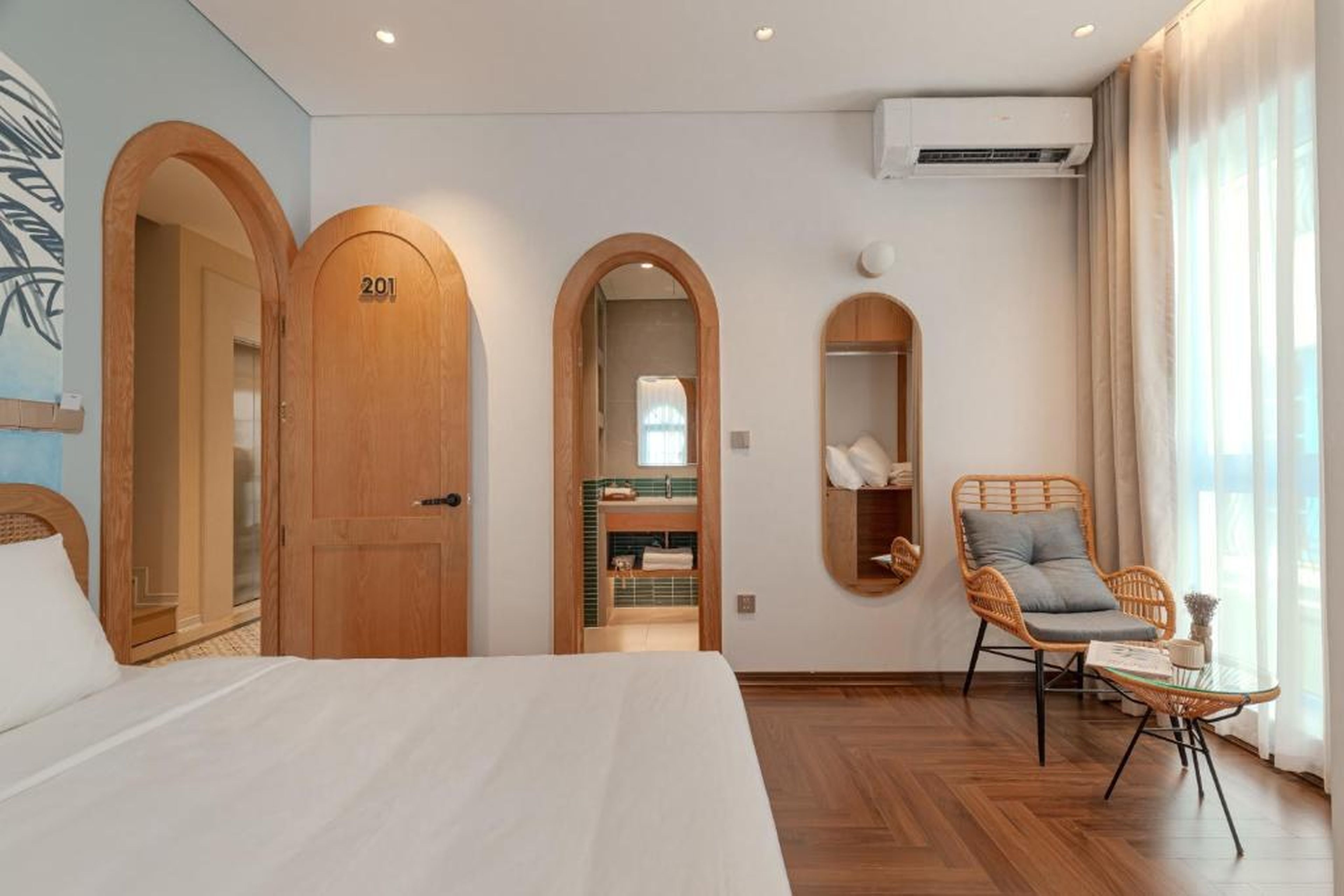 S Villa Ha Long - 5-Bedroom Private Pool Villa Near Beach, Jacuzzi, Sauna & Karaoke - Hình 18