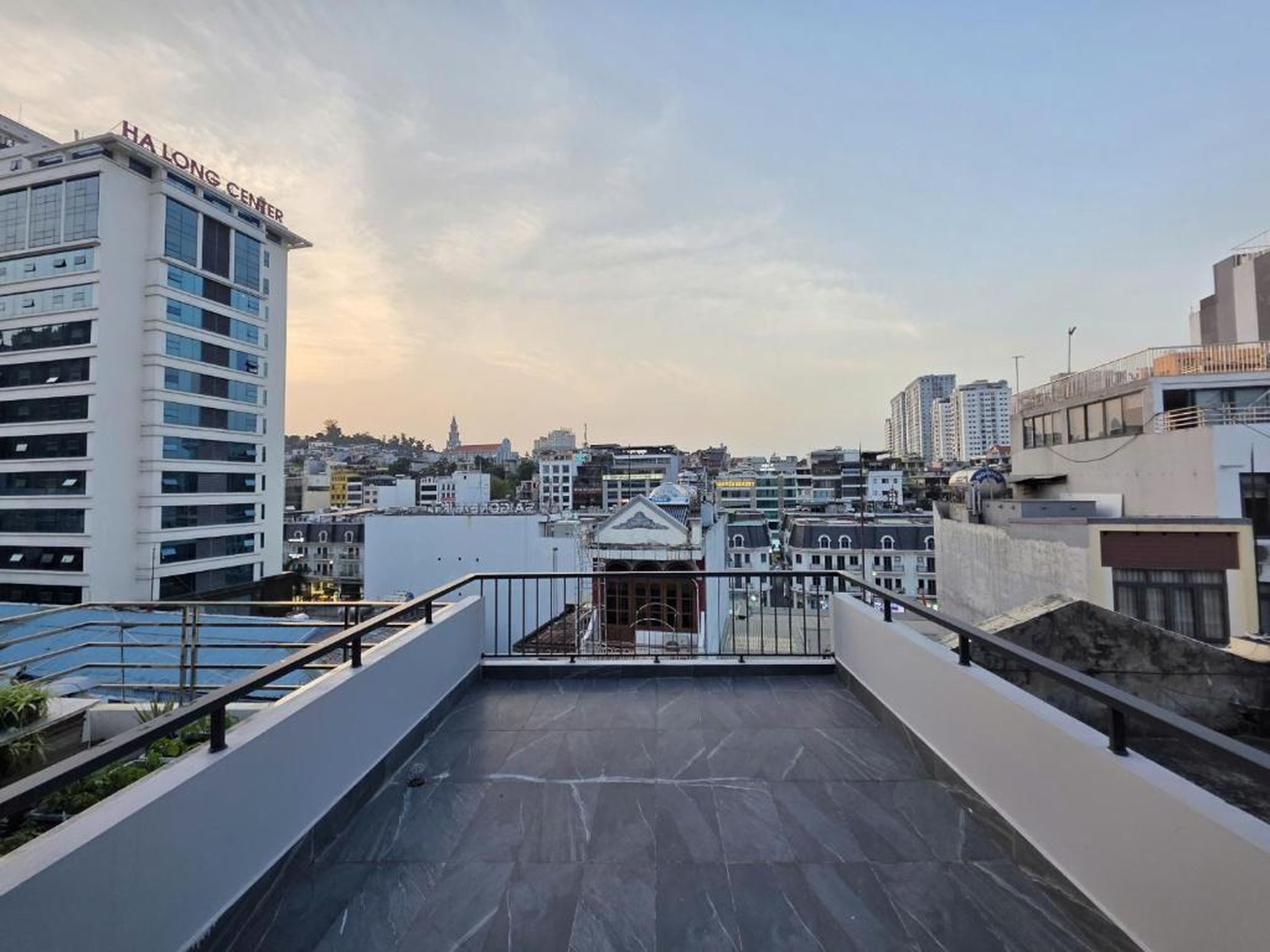 Cozy Nest Homestay Ha Long - Hình 6