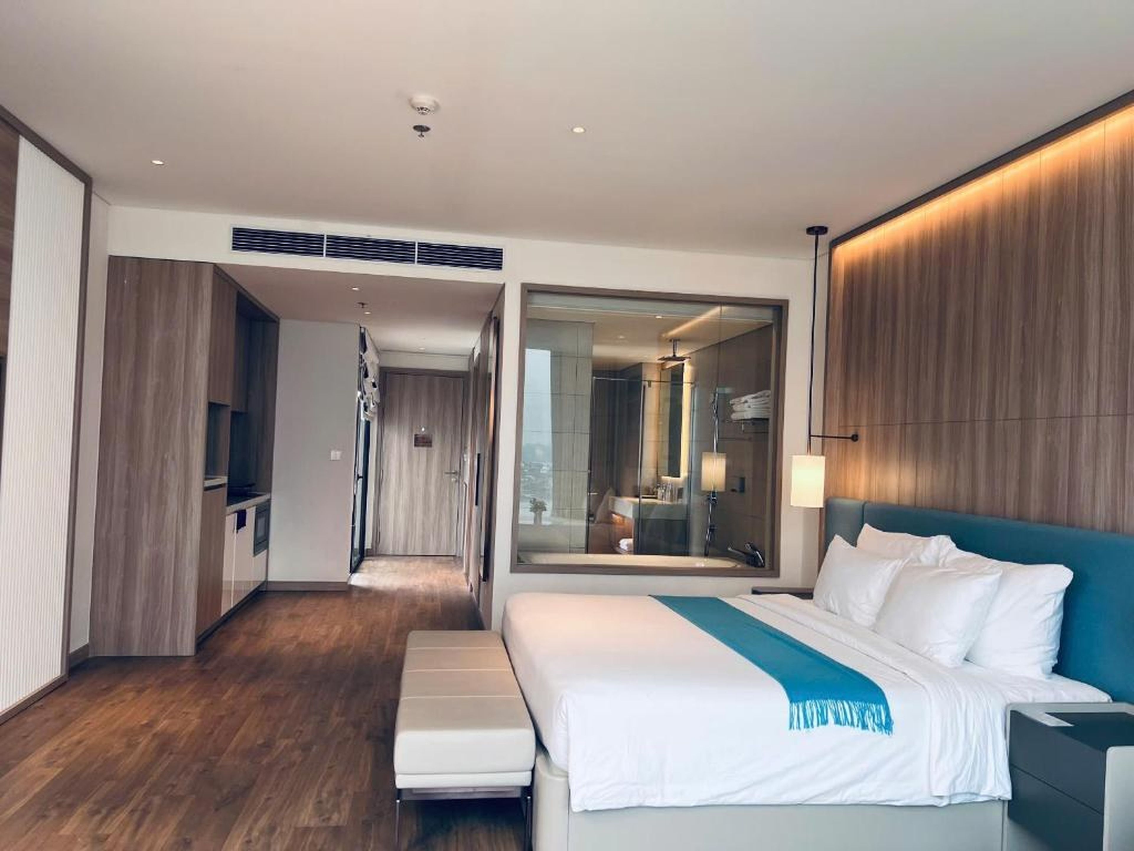 A La Carte Ha Long Apartments by Kevin & Anna - Hình 37