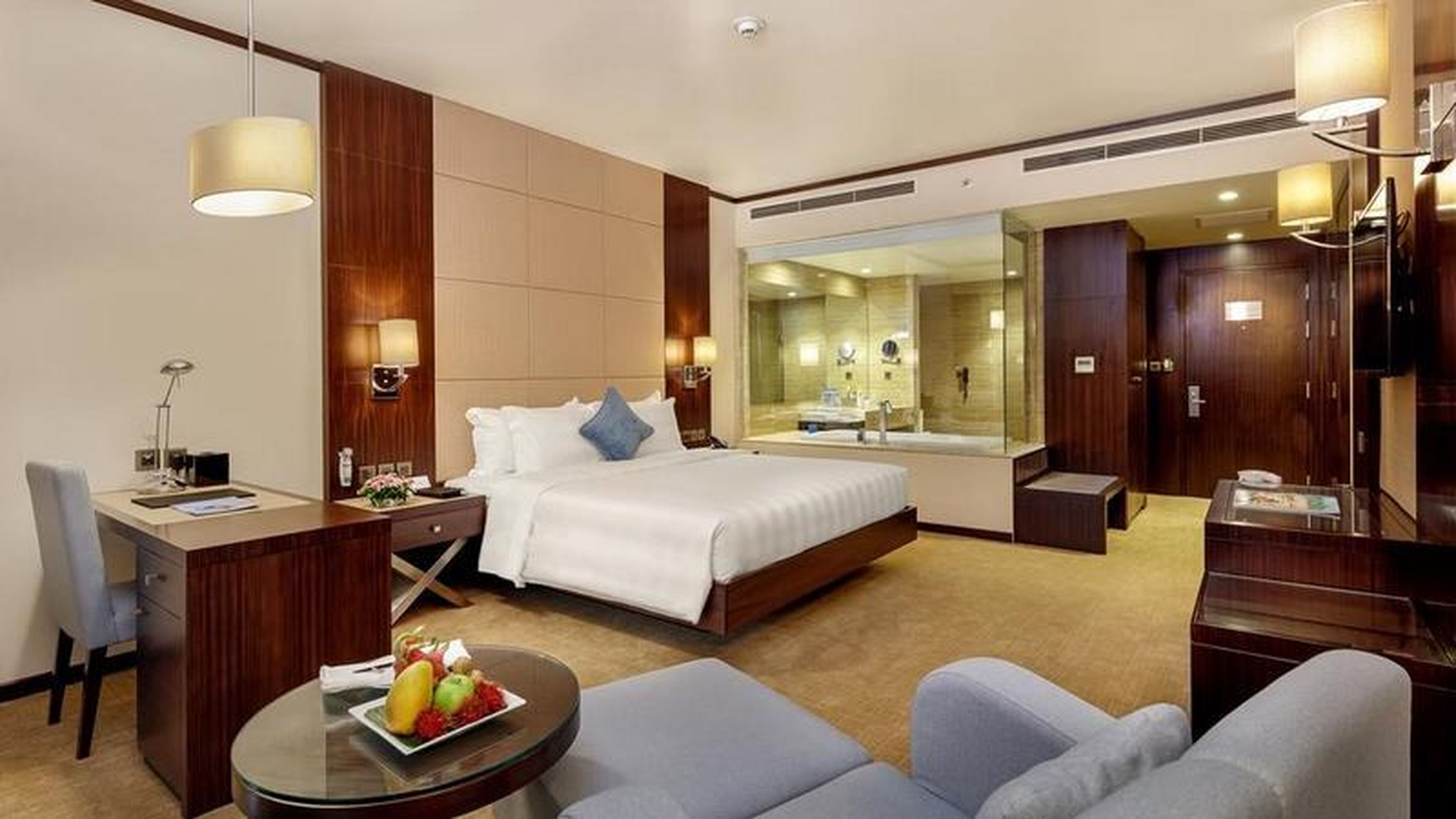Chiêm ngưỡng trọn vẹn cầu Bãi Cháy tại khách sạn Wyndham Legend Hạ Long - Hình 11