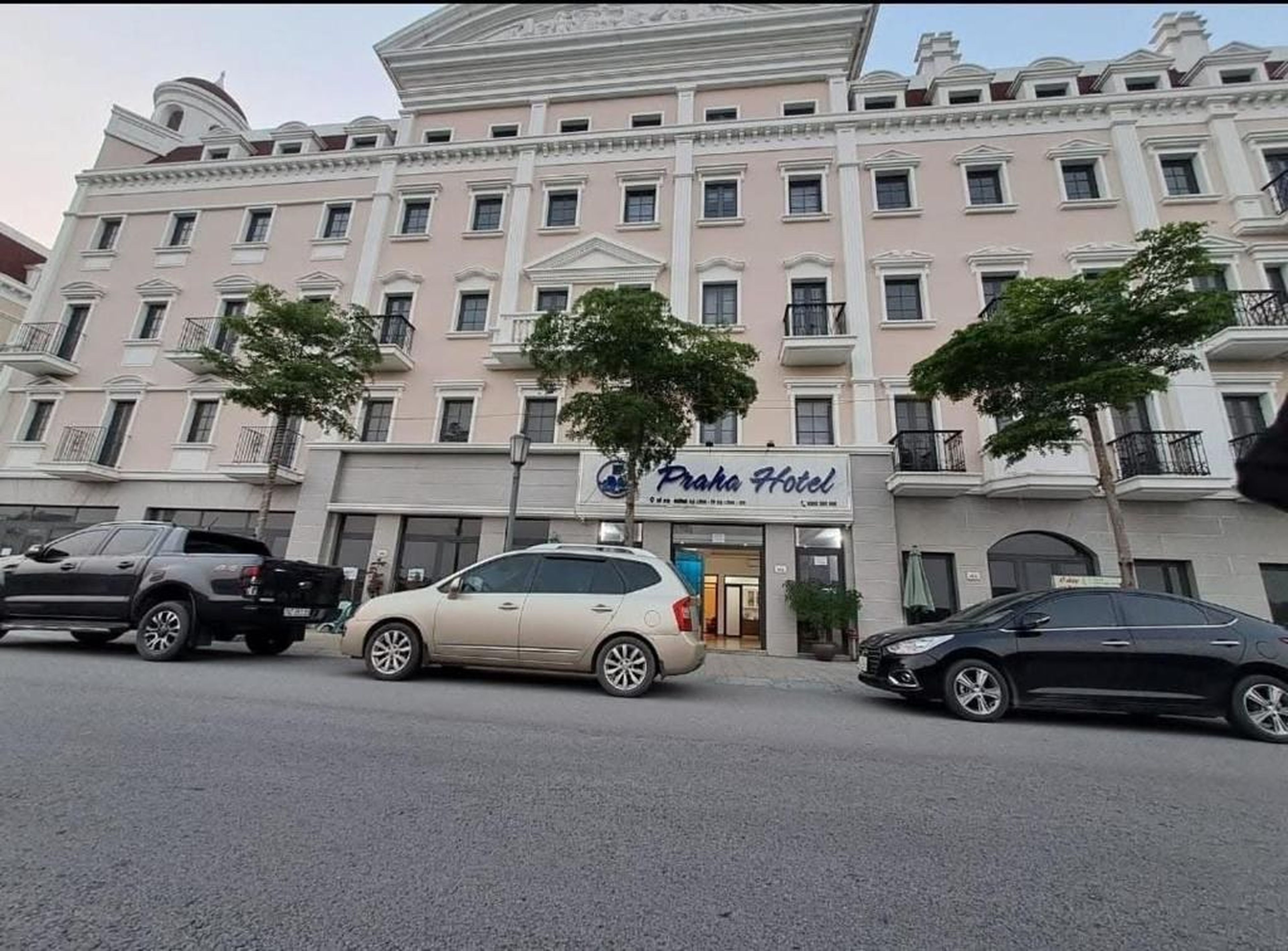 PRAHA HALONG Hotel - Hình 8