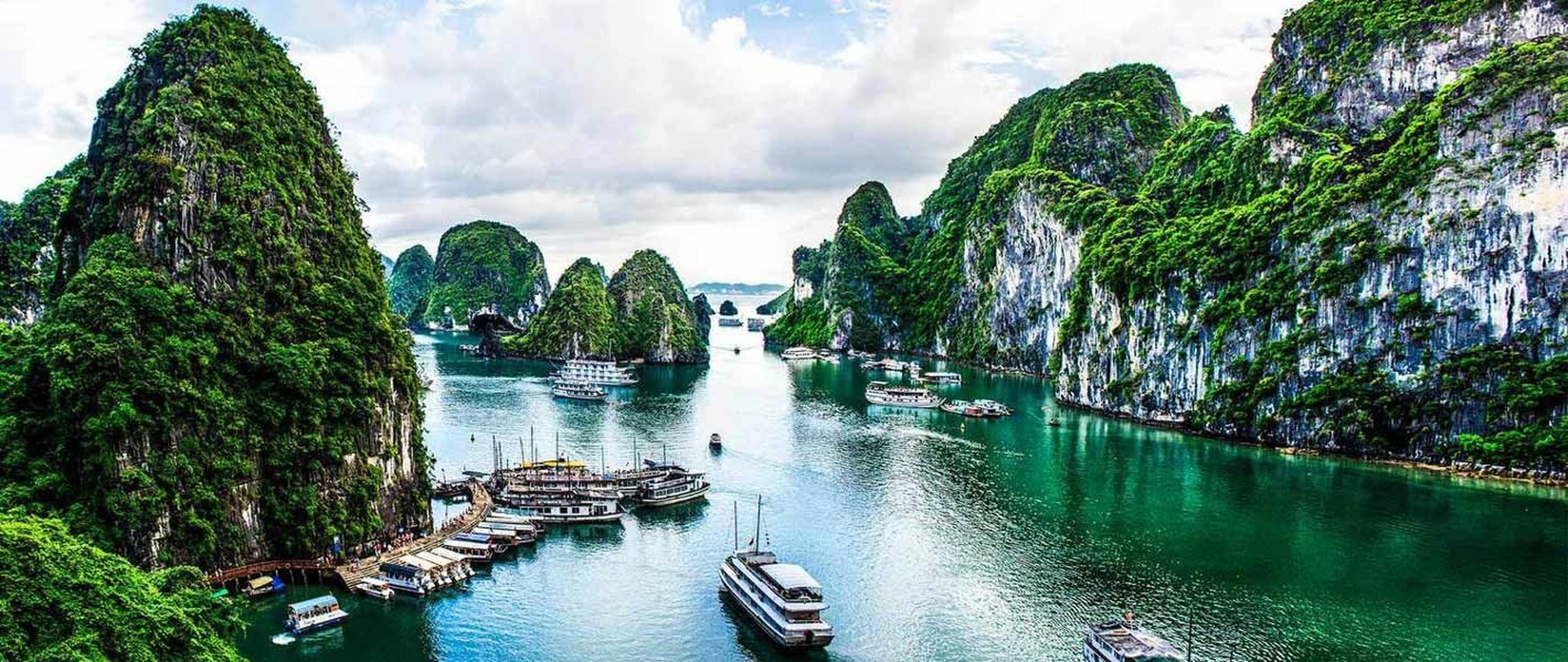 Làng chài Cửa Vạn - Ngôi làng nhỏ thanh bình giữa Vịnh Thiên Đường - Hình 8