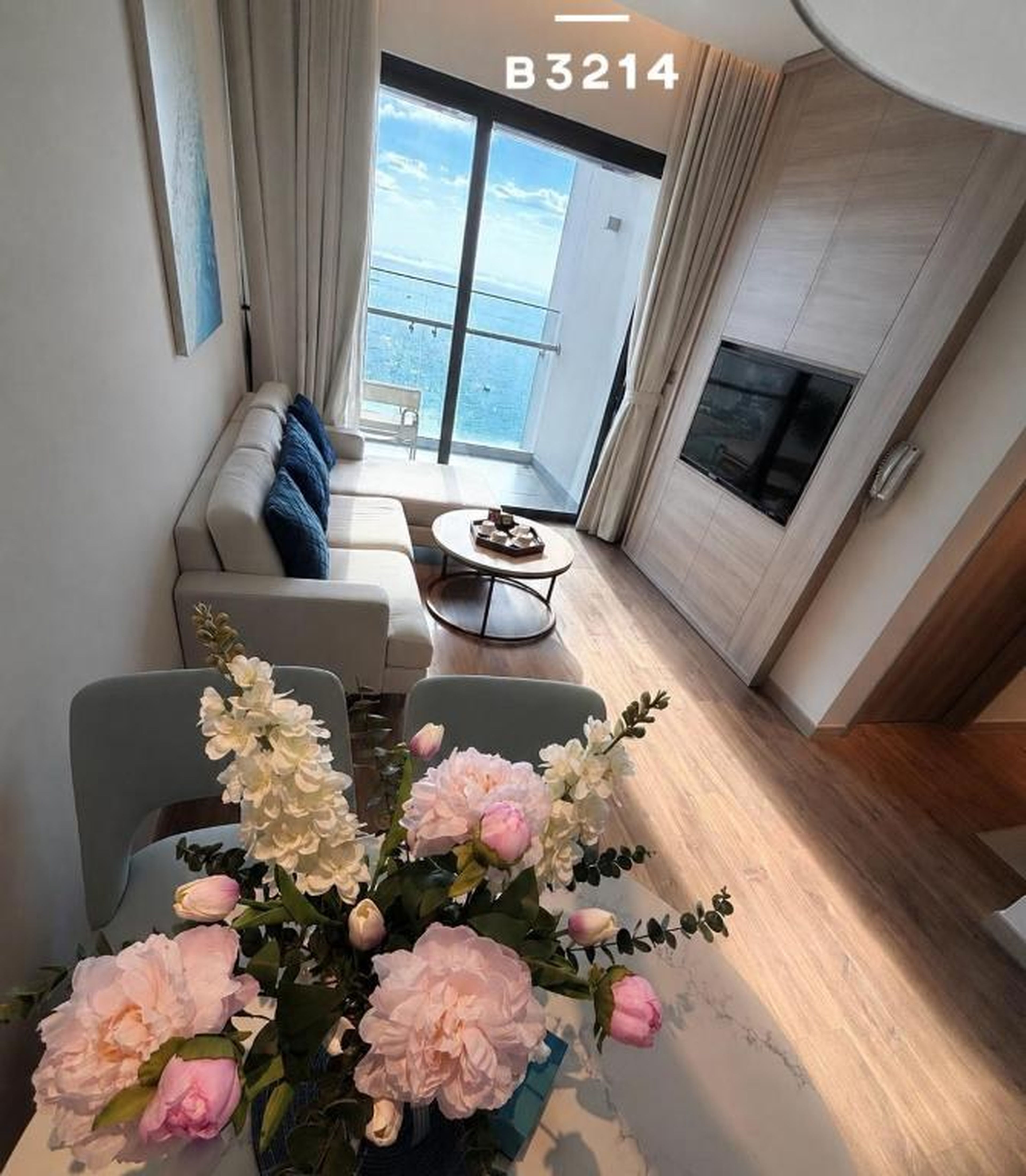 A La Carte Ha Long Oceanview Panoramic 2BR2WC 75m2 Suite with balcony - Hình 36