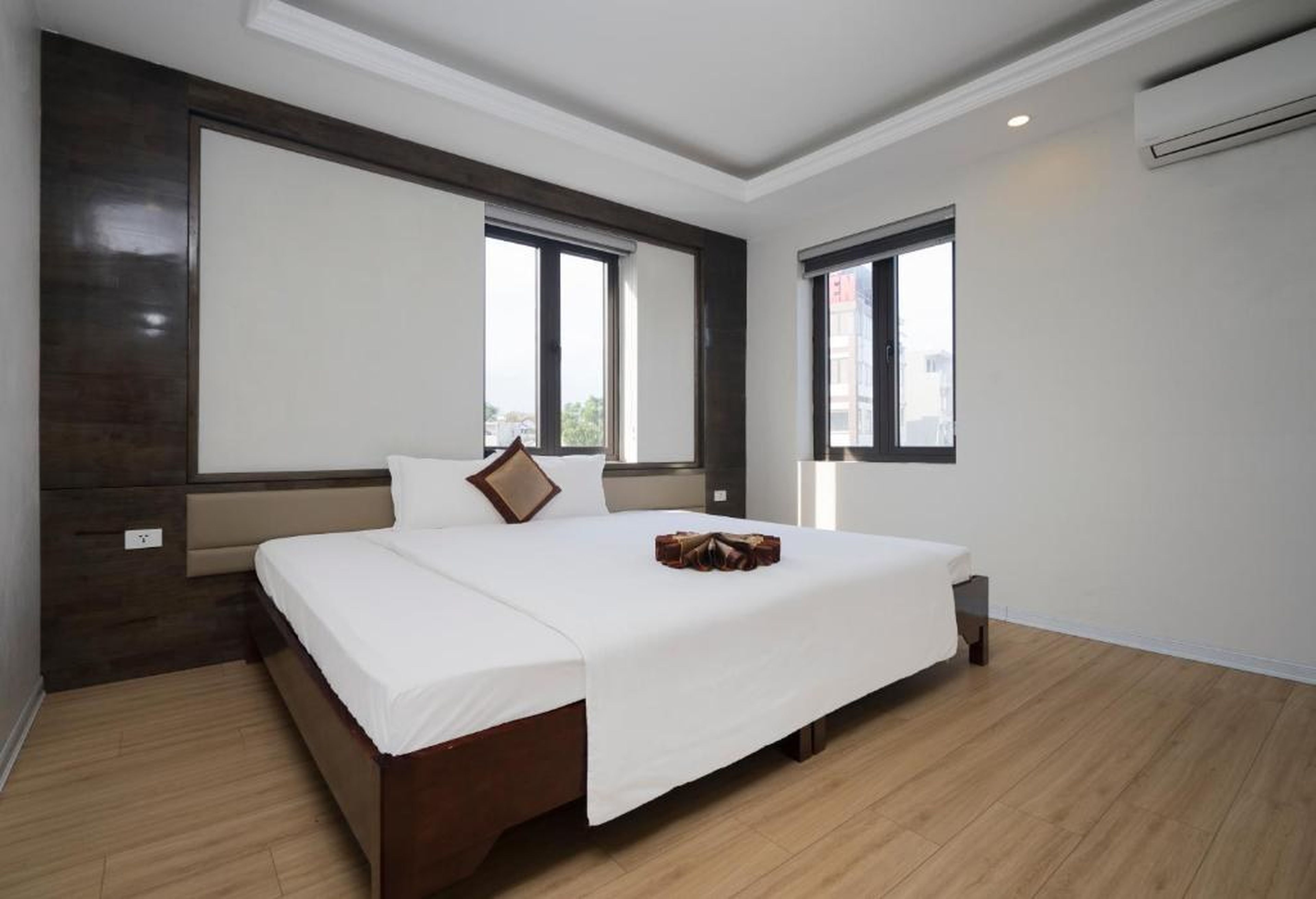 Boston Halong Hotel - Hình 36