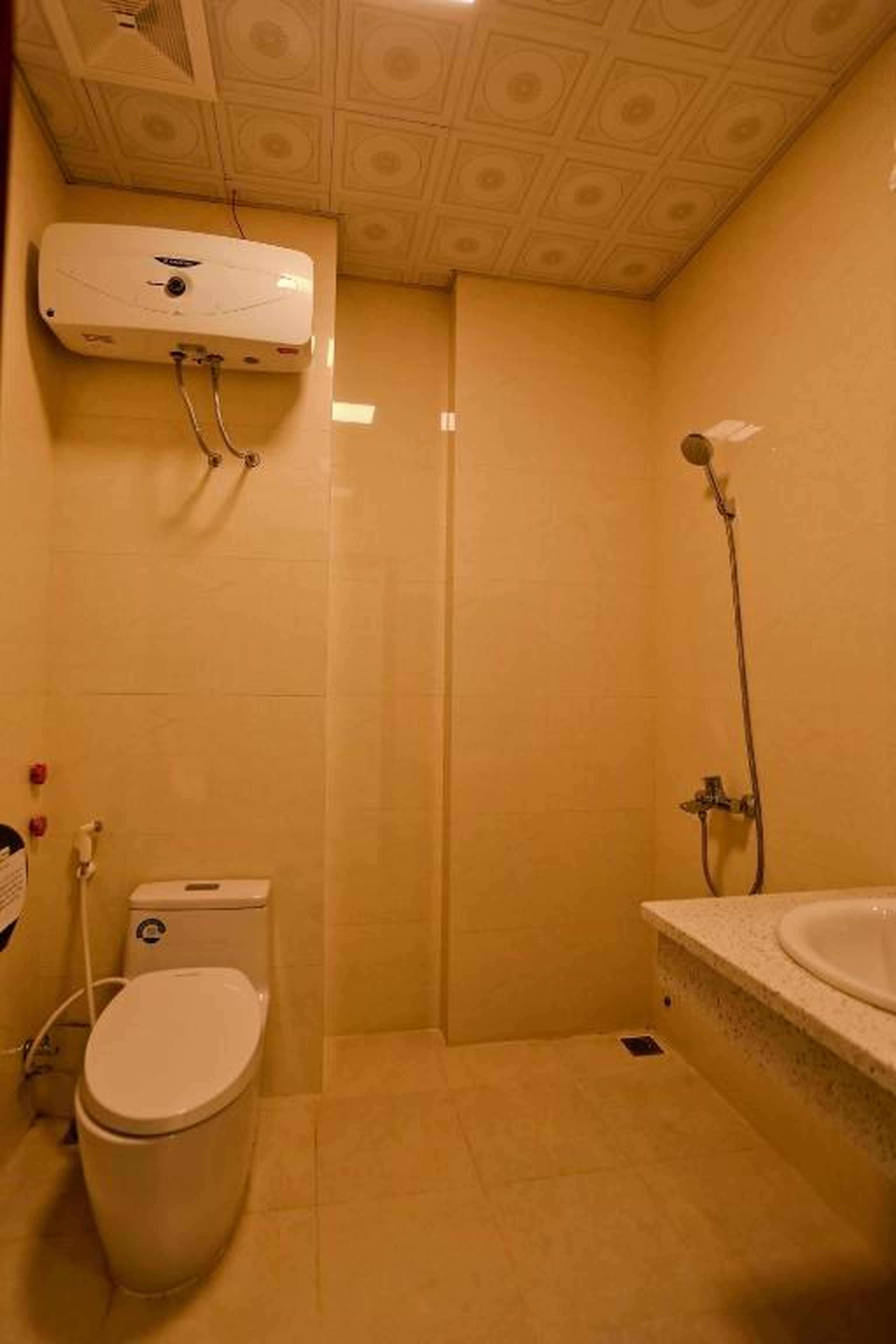 MANAROLA Hotel Bãi Cháy - Hình 9