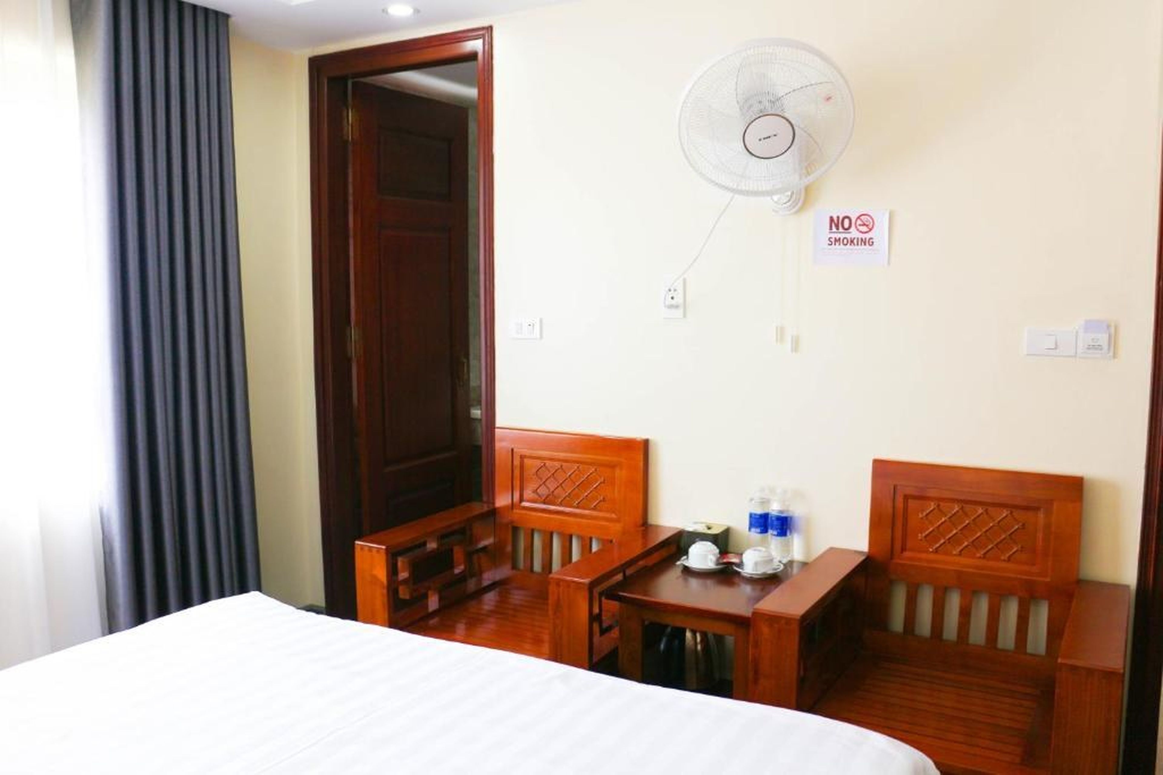 Y - Hotel - Hình 29