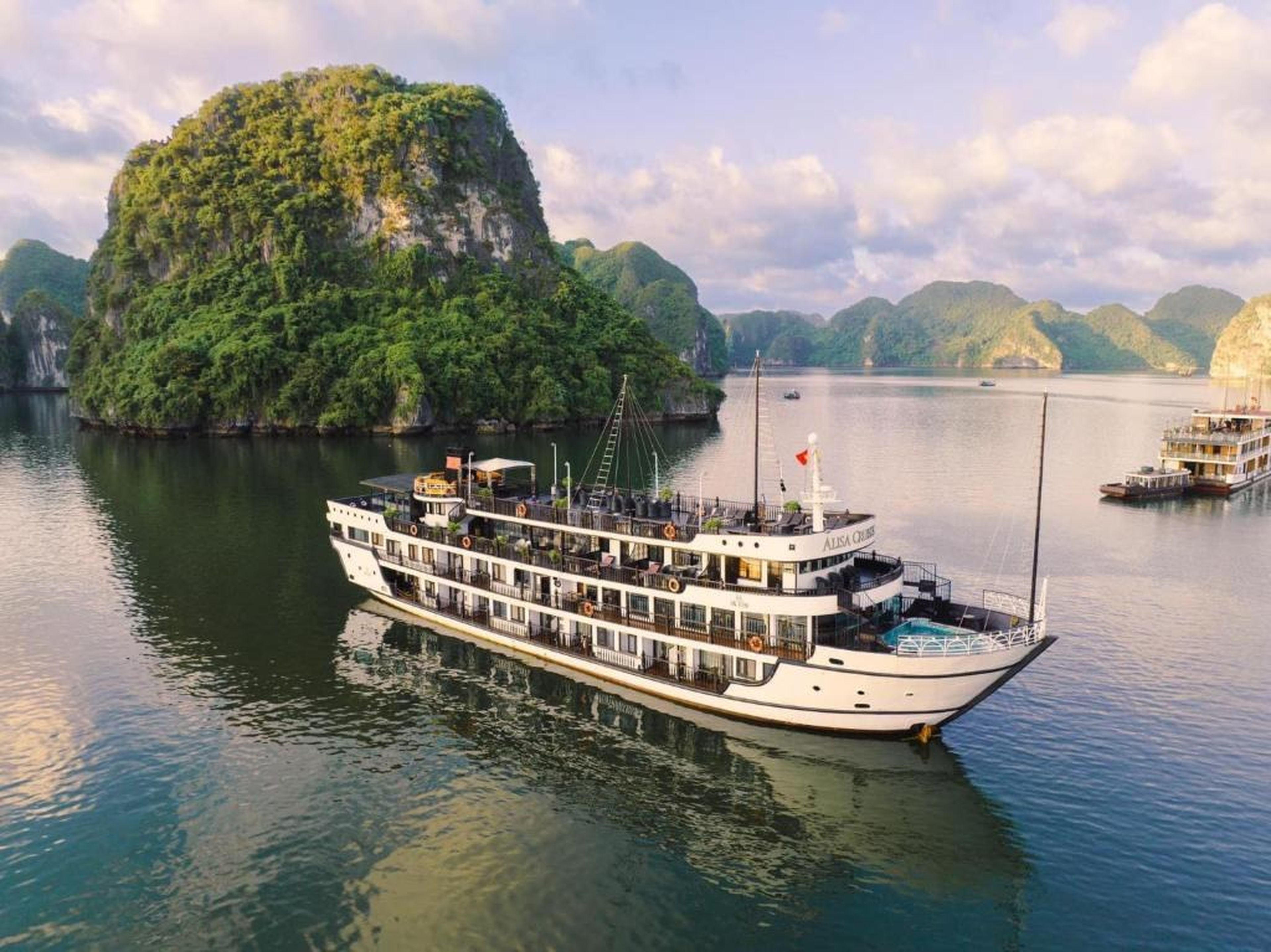 Alisa Cruise Halong - Hình 46
