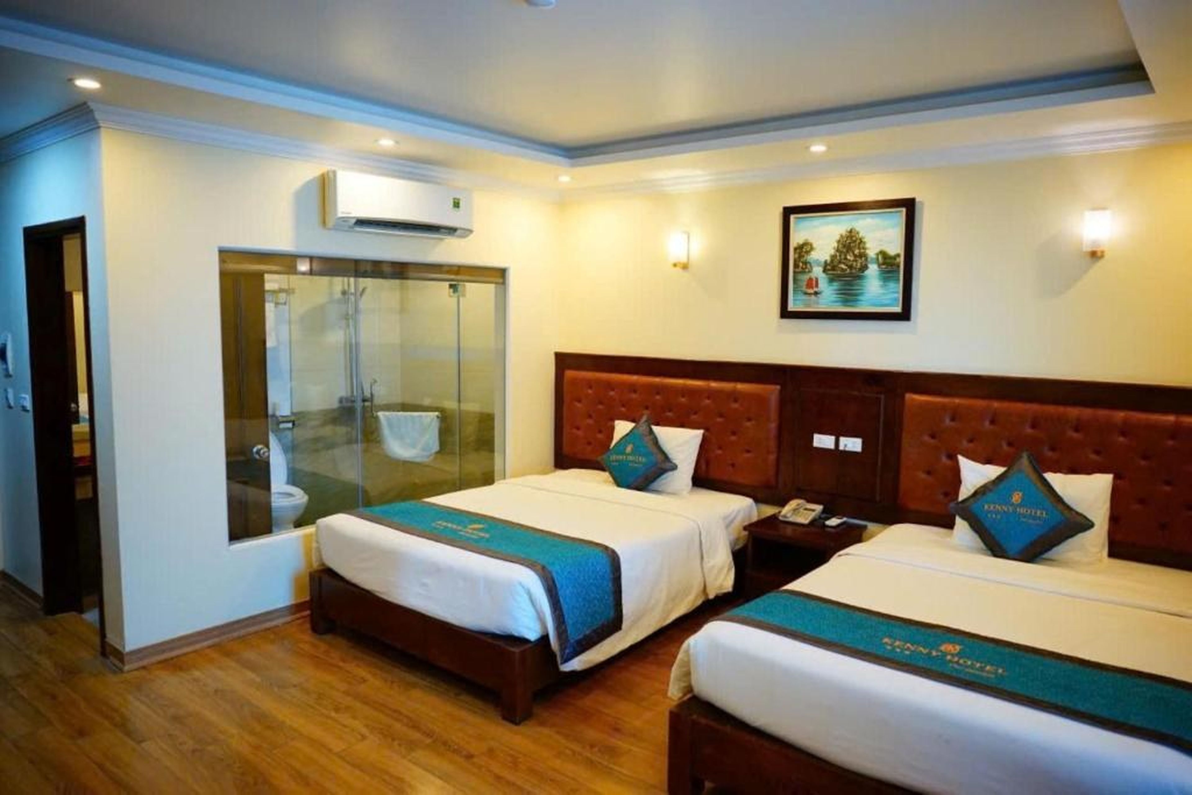 Kenny Hotel Ha Long - Hình 23