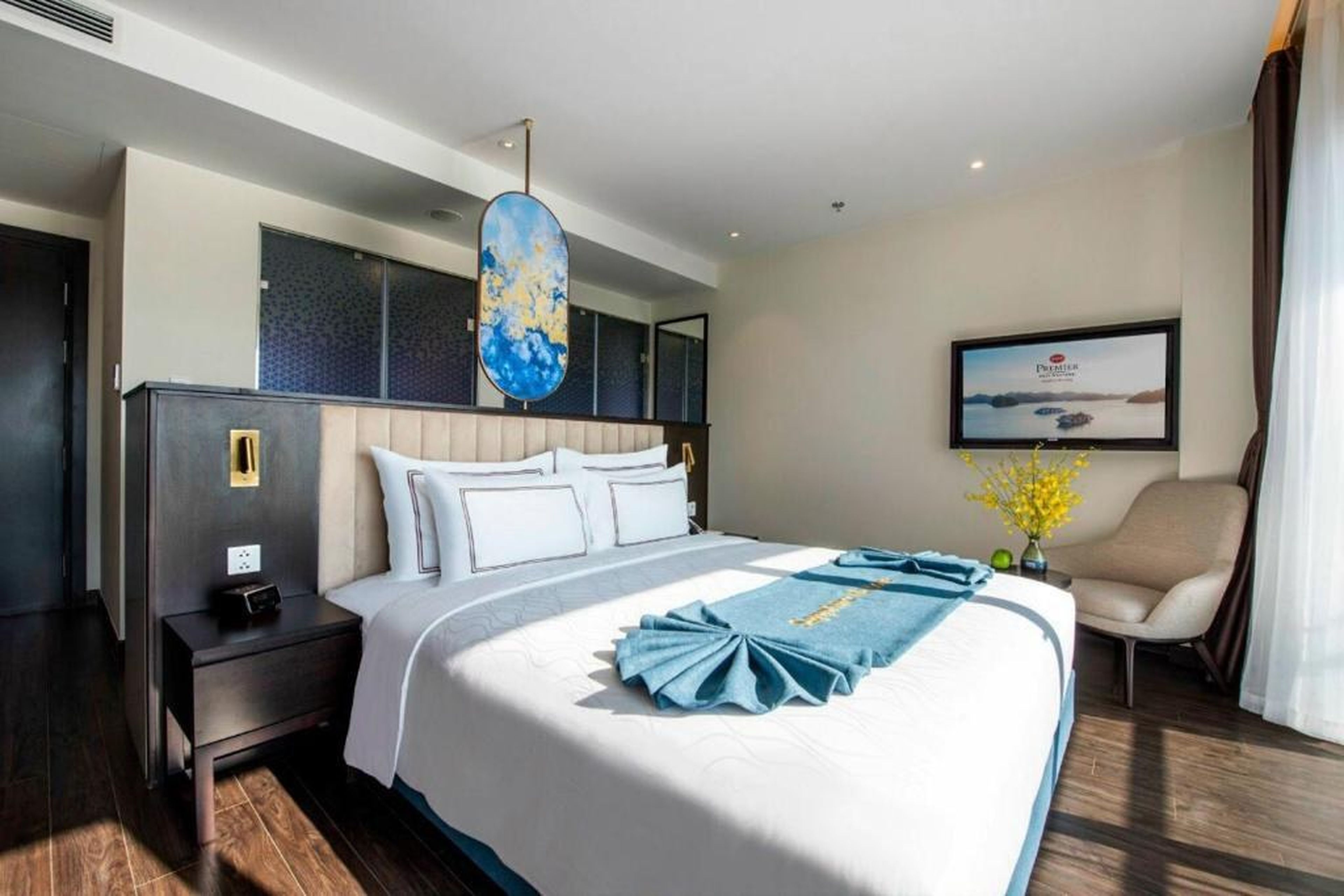 Sapphire Ha Long Luxury Apartment 1108 - Hình 45