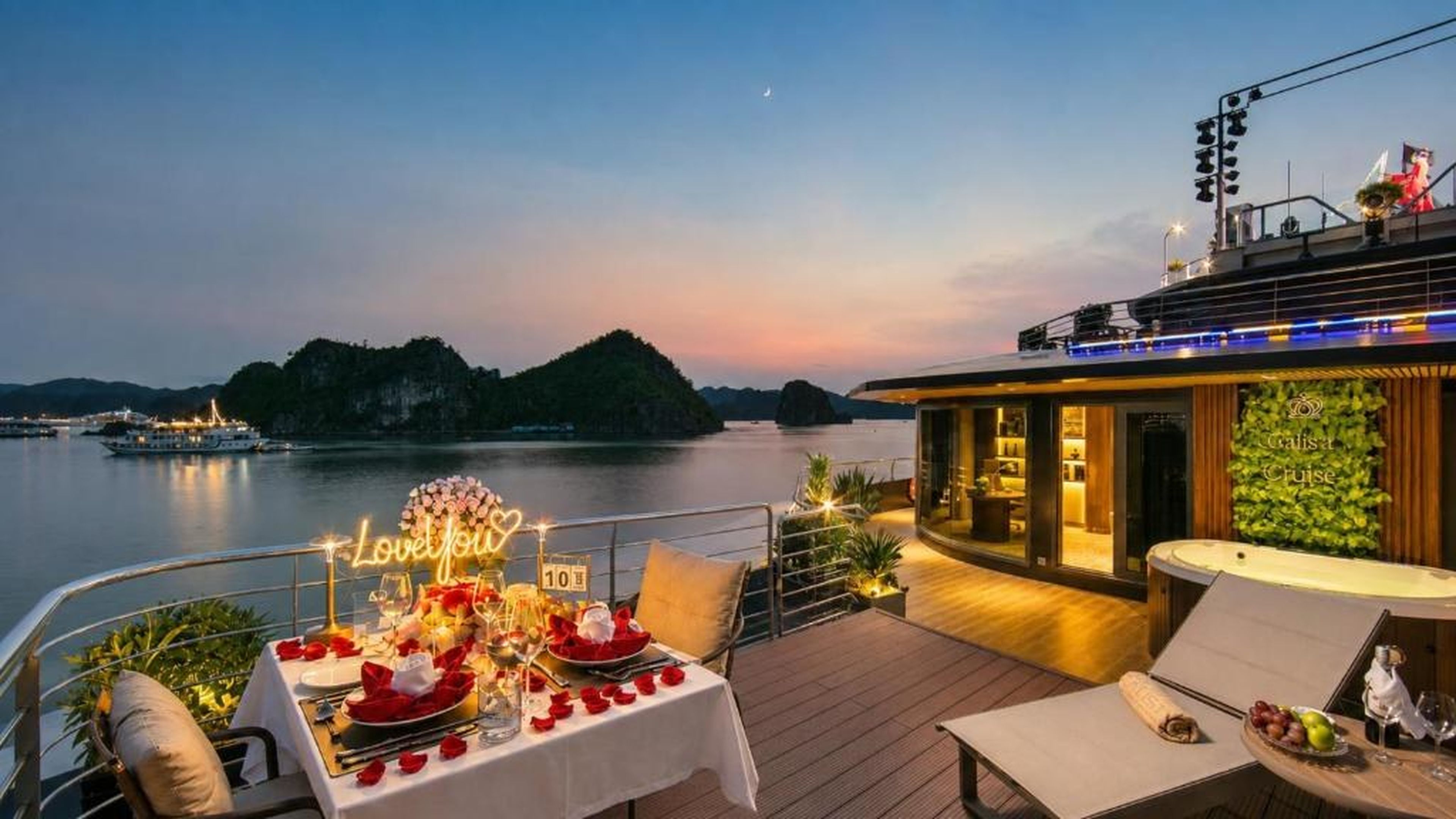 Calista Cruise - A Ha Long Bay Spectacle - Hình 20