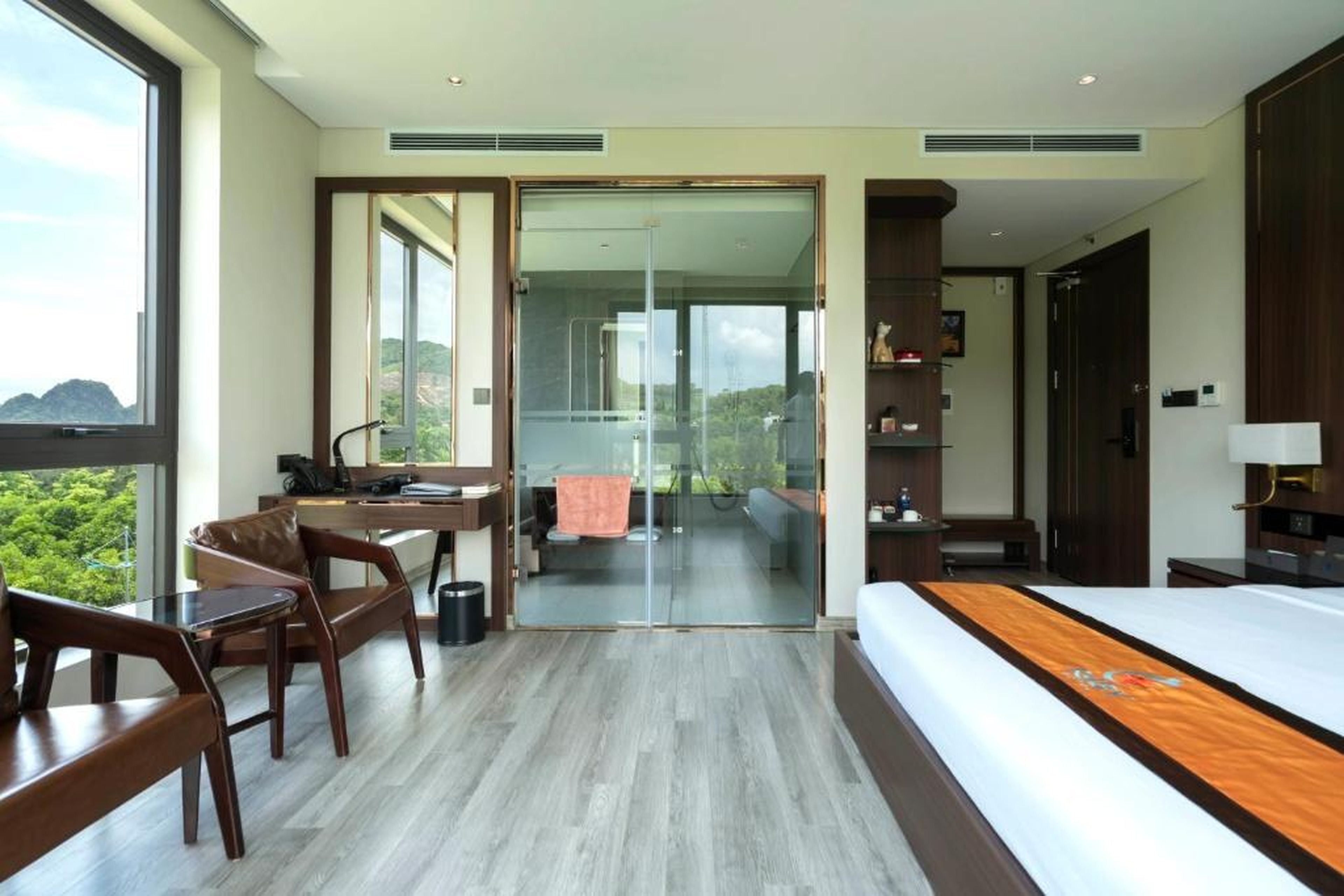 Ruby Hotel Van Don - Hình 34
