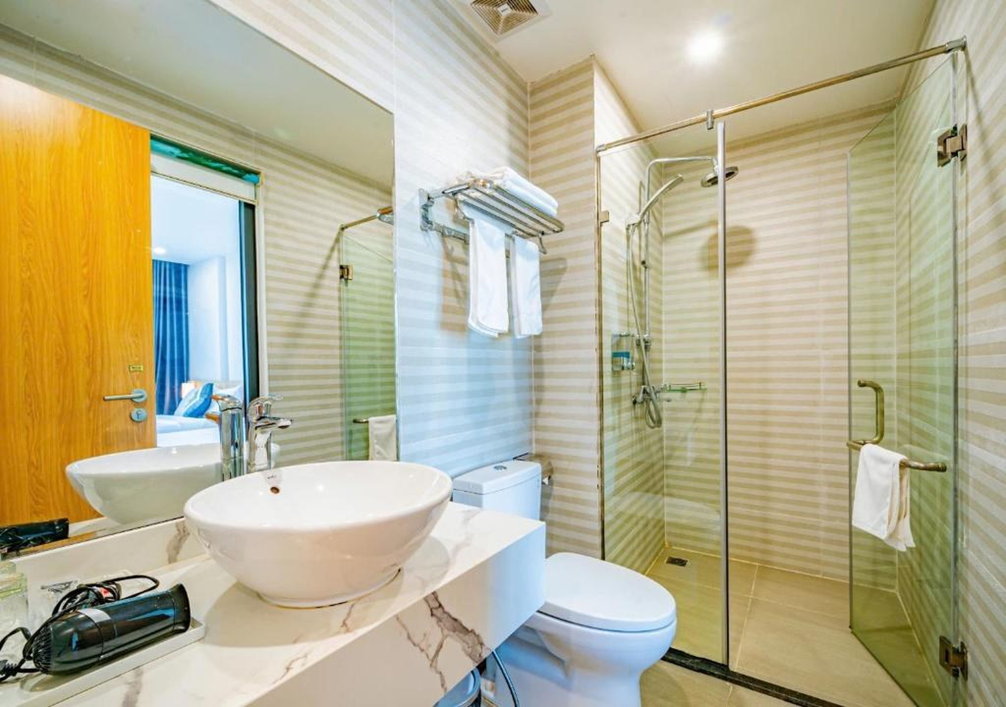 Kim Sentral Hotel - Travel Agency - Hình 10