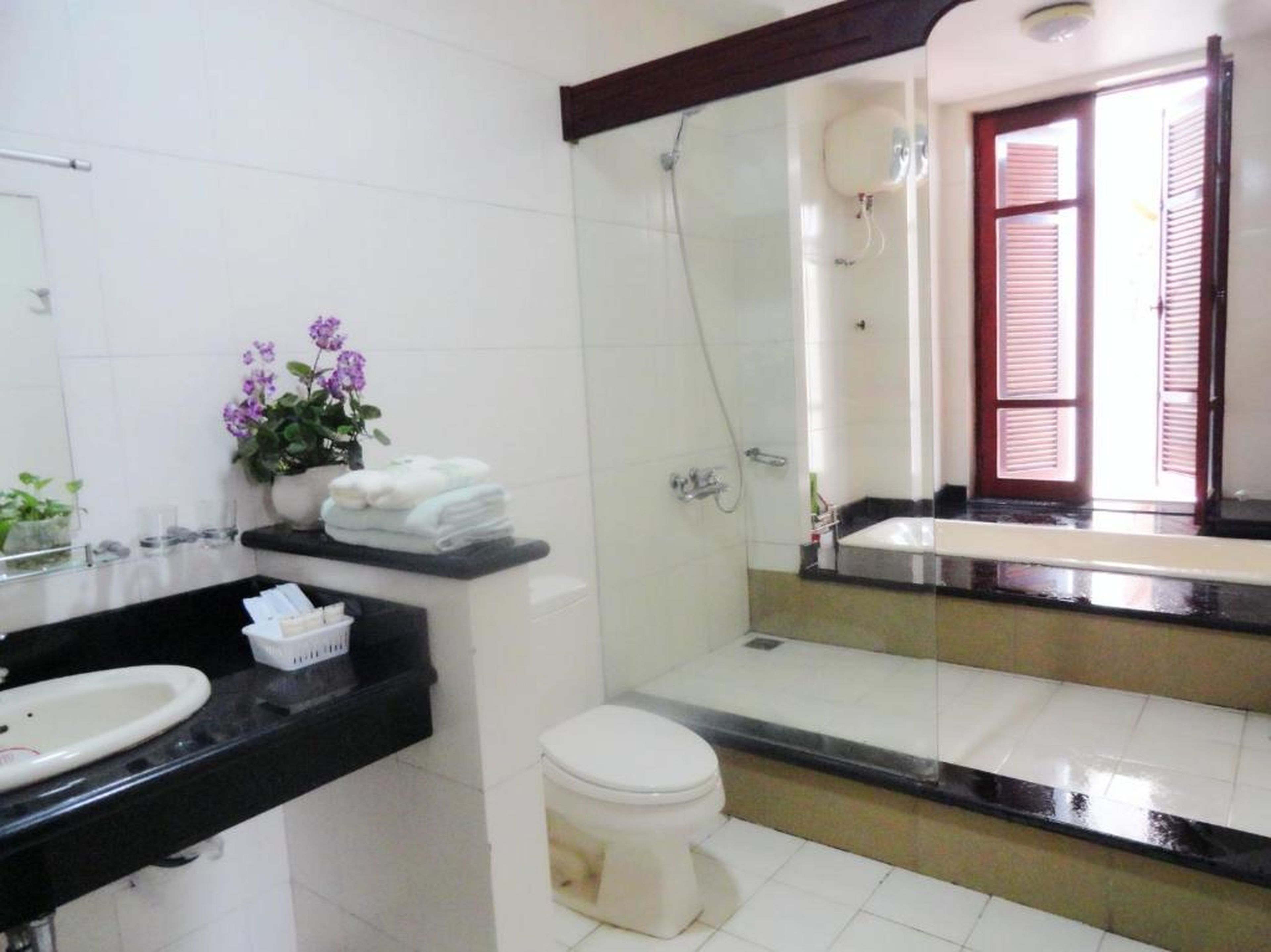 Hạ Long Lily Homestay - Hình 21