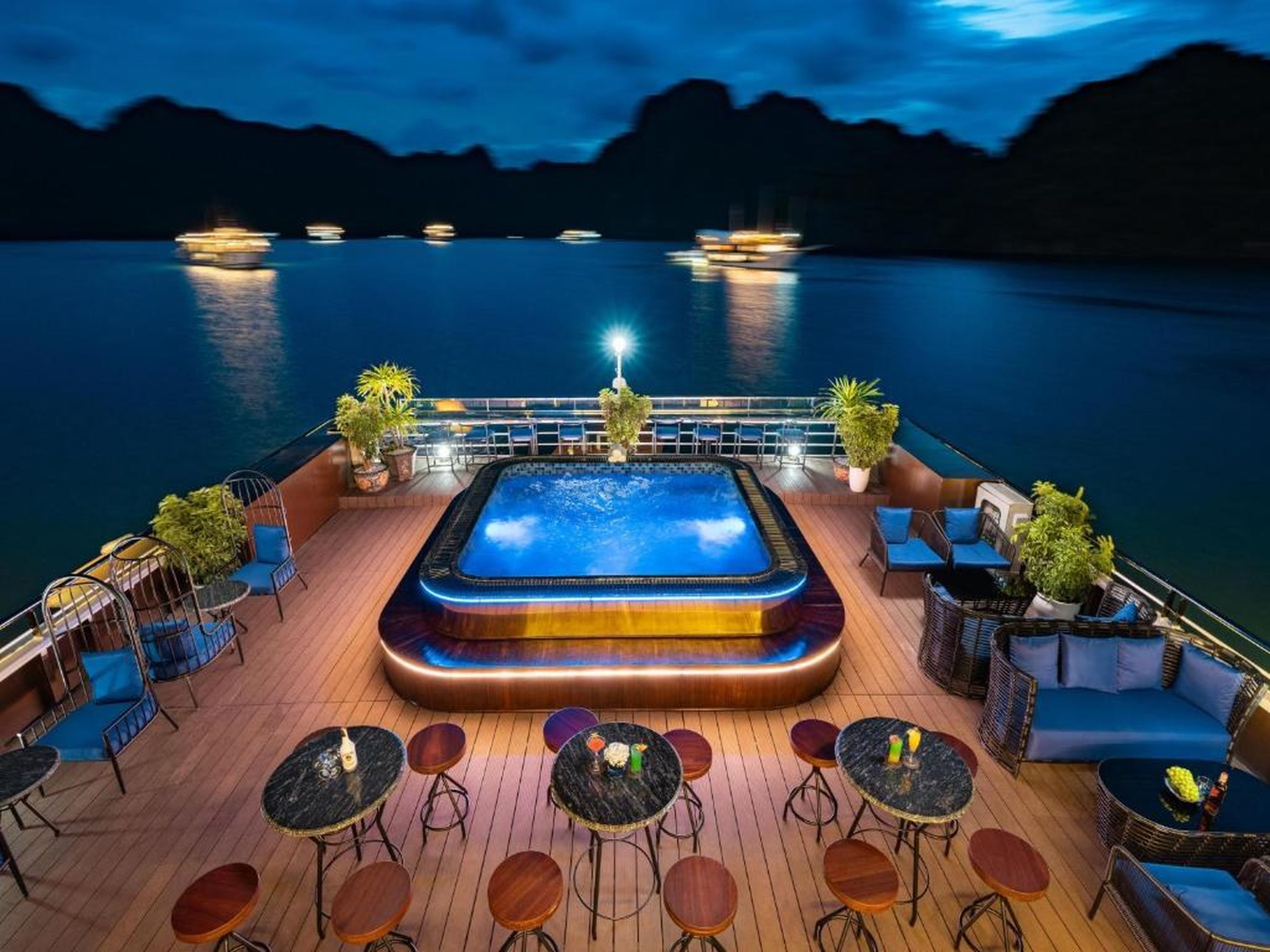 La Casta 5-Star Cruise 2D1N - Lan Ha Bay - Balcony & Bathtub Ocean View - Hình 49