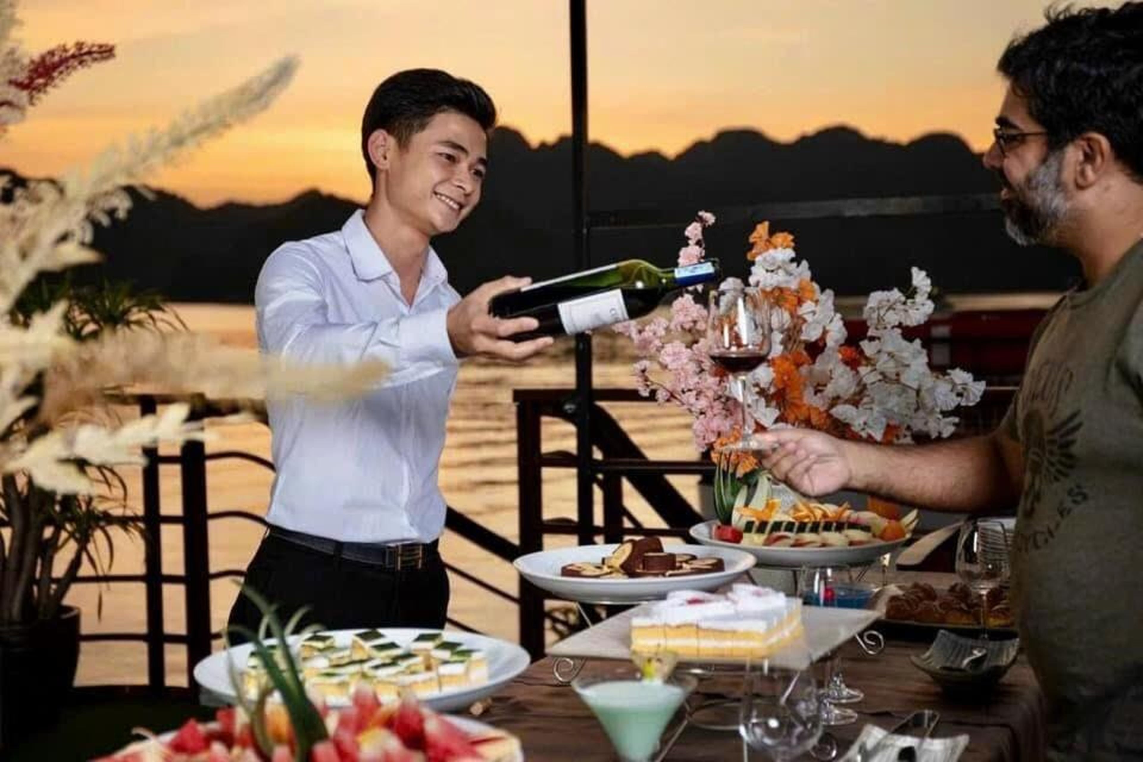 Aqua Elegance Cruise - Halong Bay by AHG - Hình 38