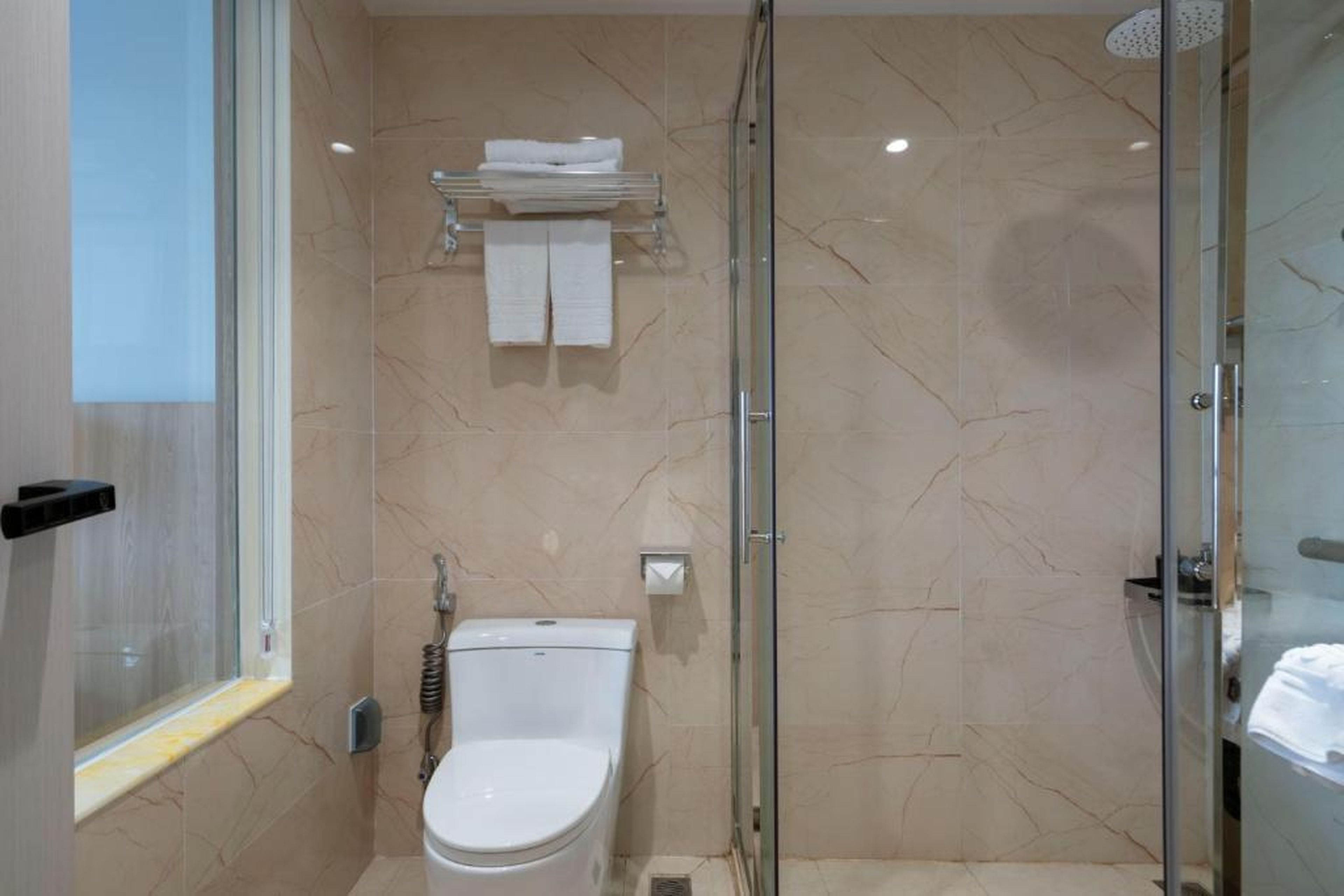 Hùng Vương Hotel - Stay 24h - Hình 1