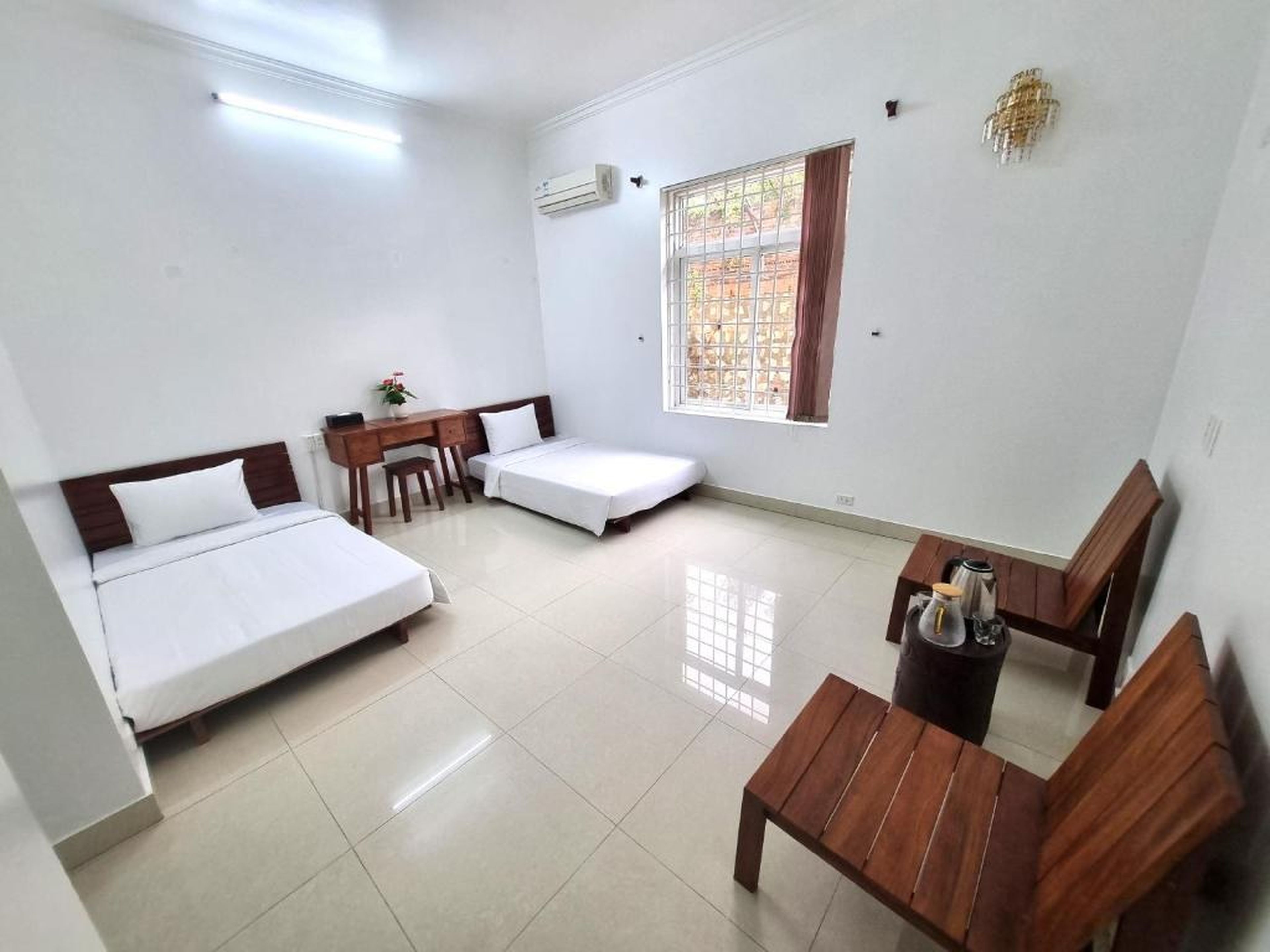 Top Hill Halong Homestay - Hình 37
