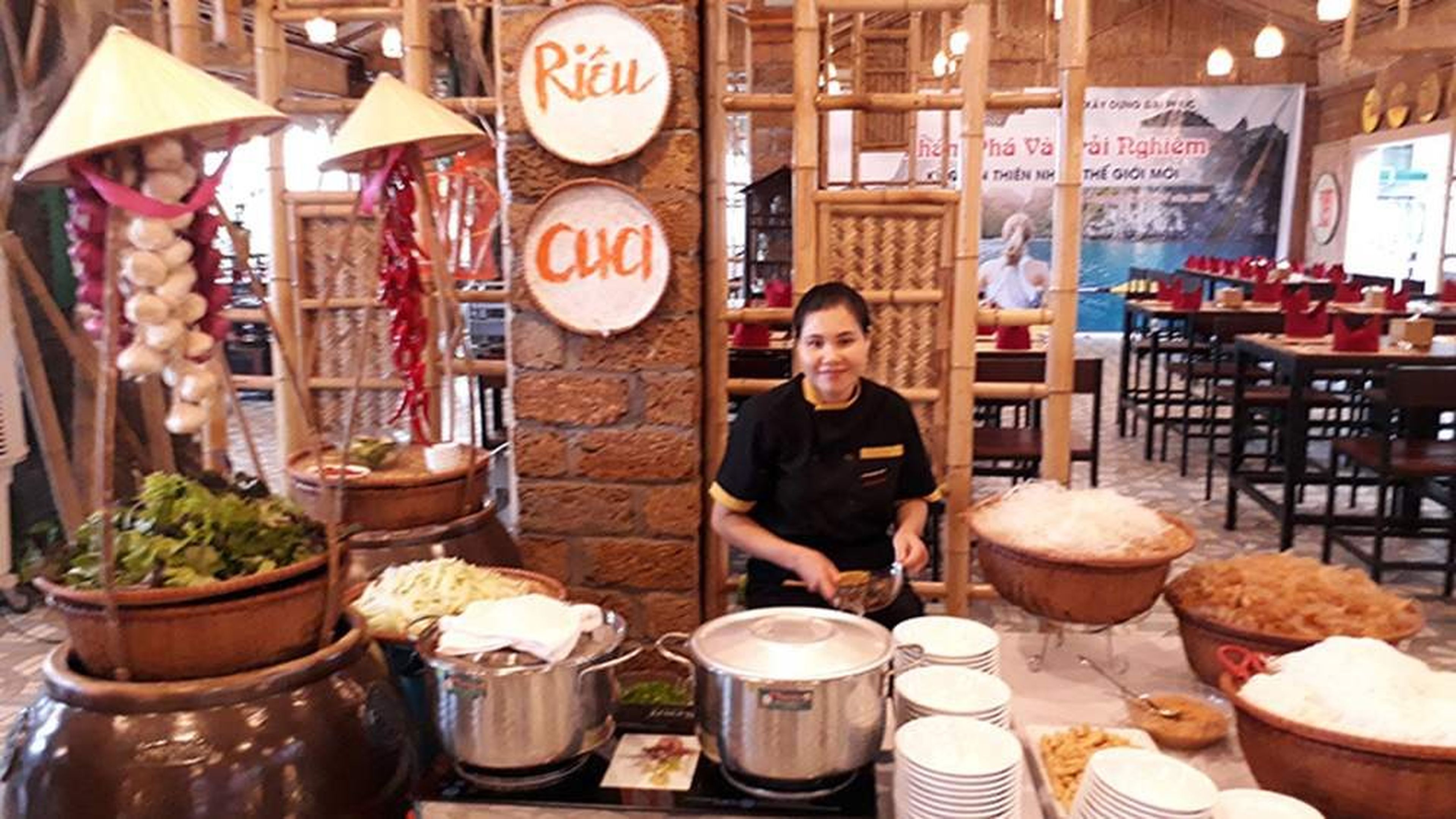 Nhà hàng Sen Á Đông Hạ Long - Buffet hải sản sang, xịn, mịn - Hình 4