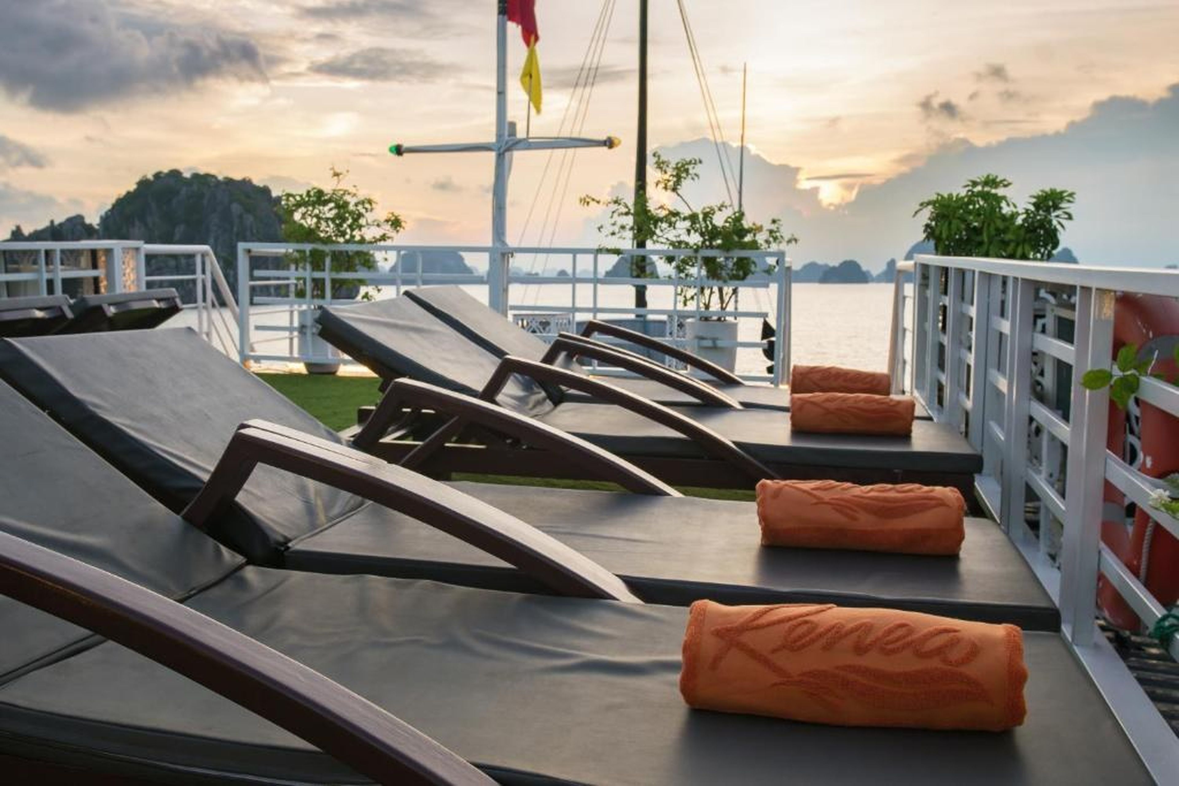 Renea Cruises Halong - Hình 4
