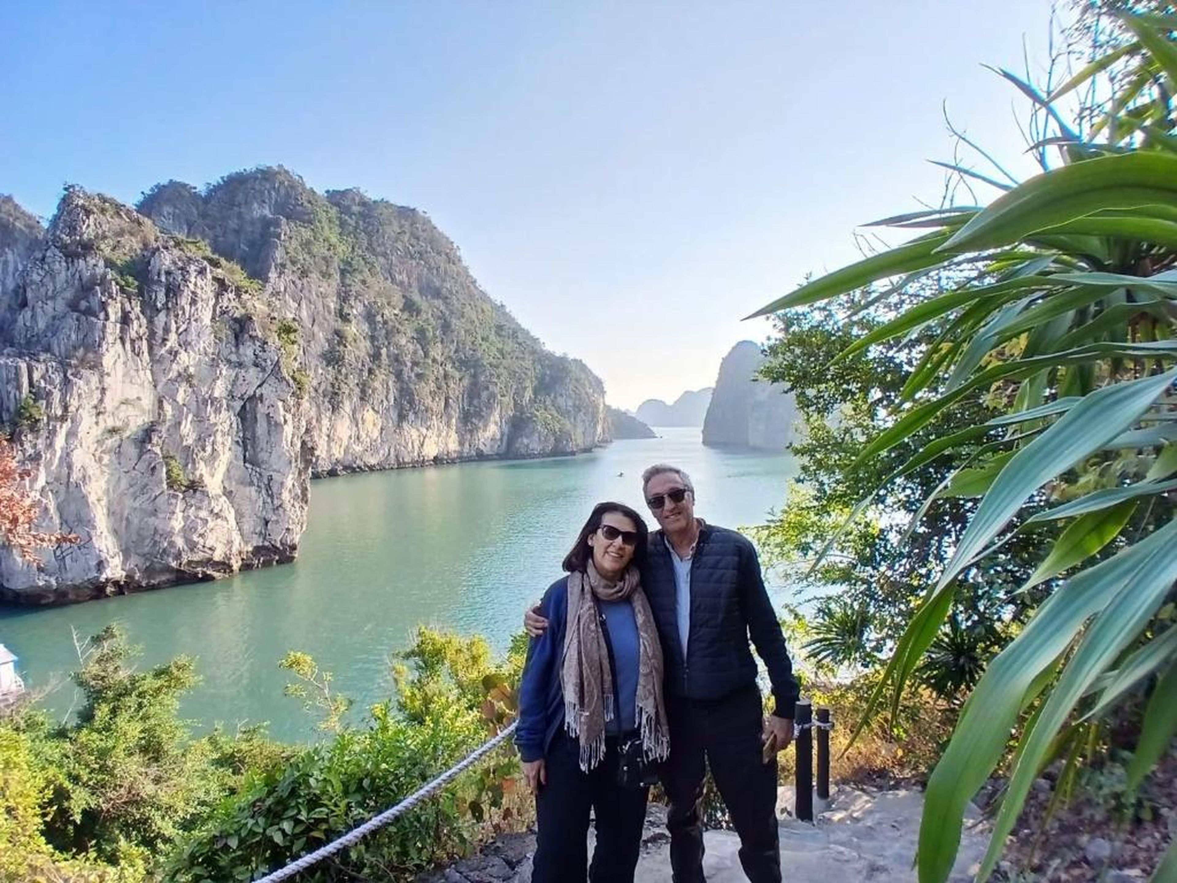 Private Sail Ha Long - Bai Tu Long - Hình 31