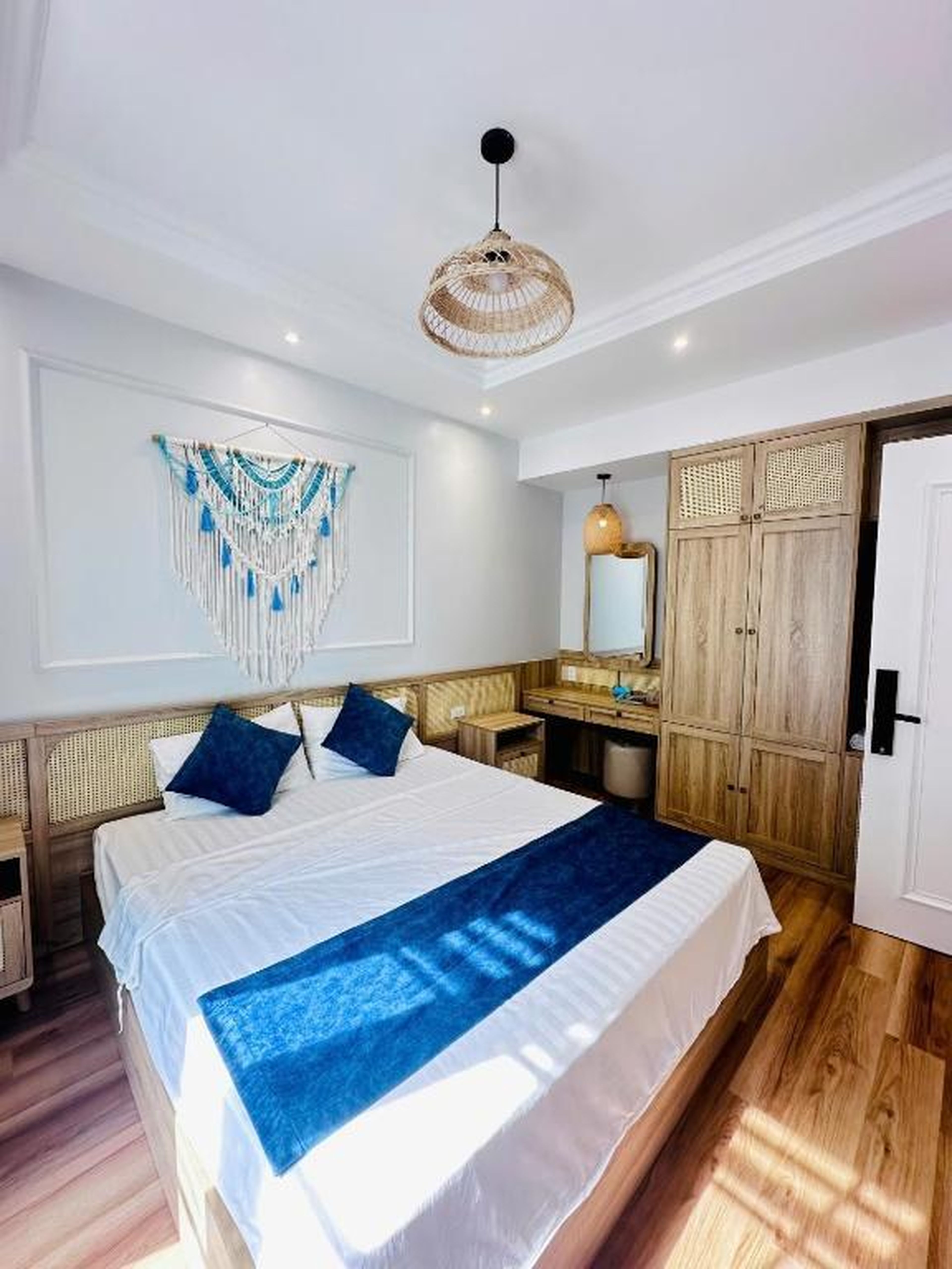 Kay Villa Chính Chủ Nội Thất VIP 6PN Sát Biển - Hình 9