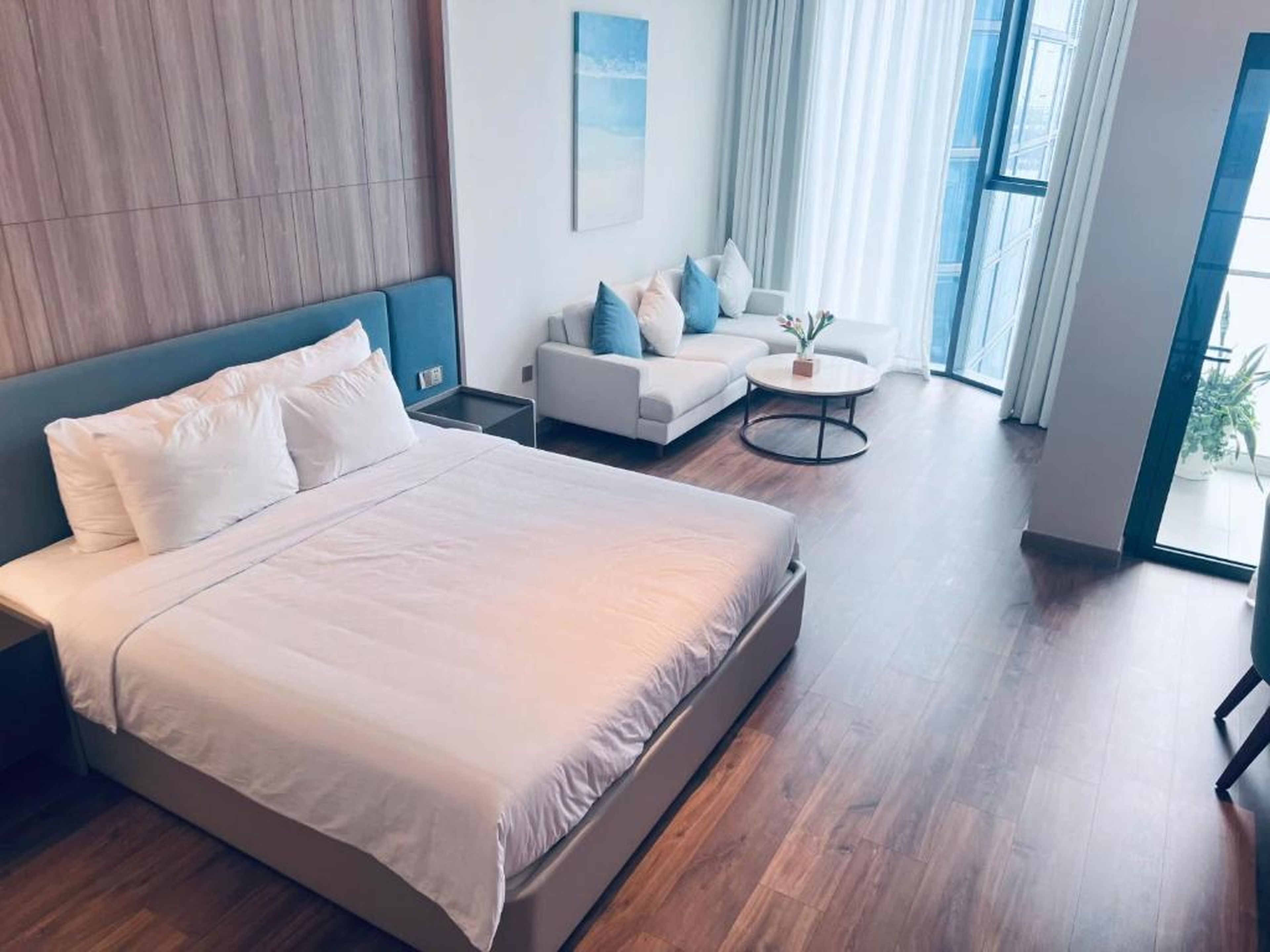 A La Carte Ha Long Apartments by Kevin & Anna - Hình 49