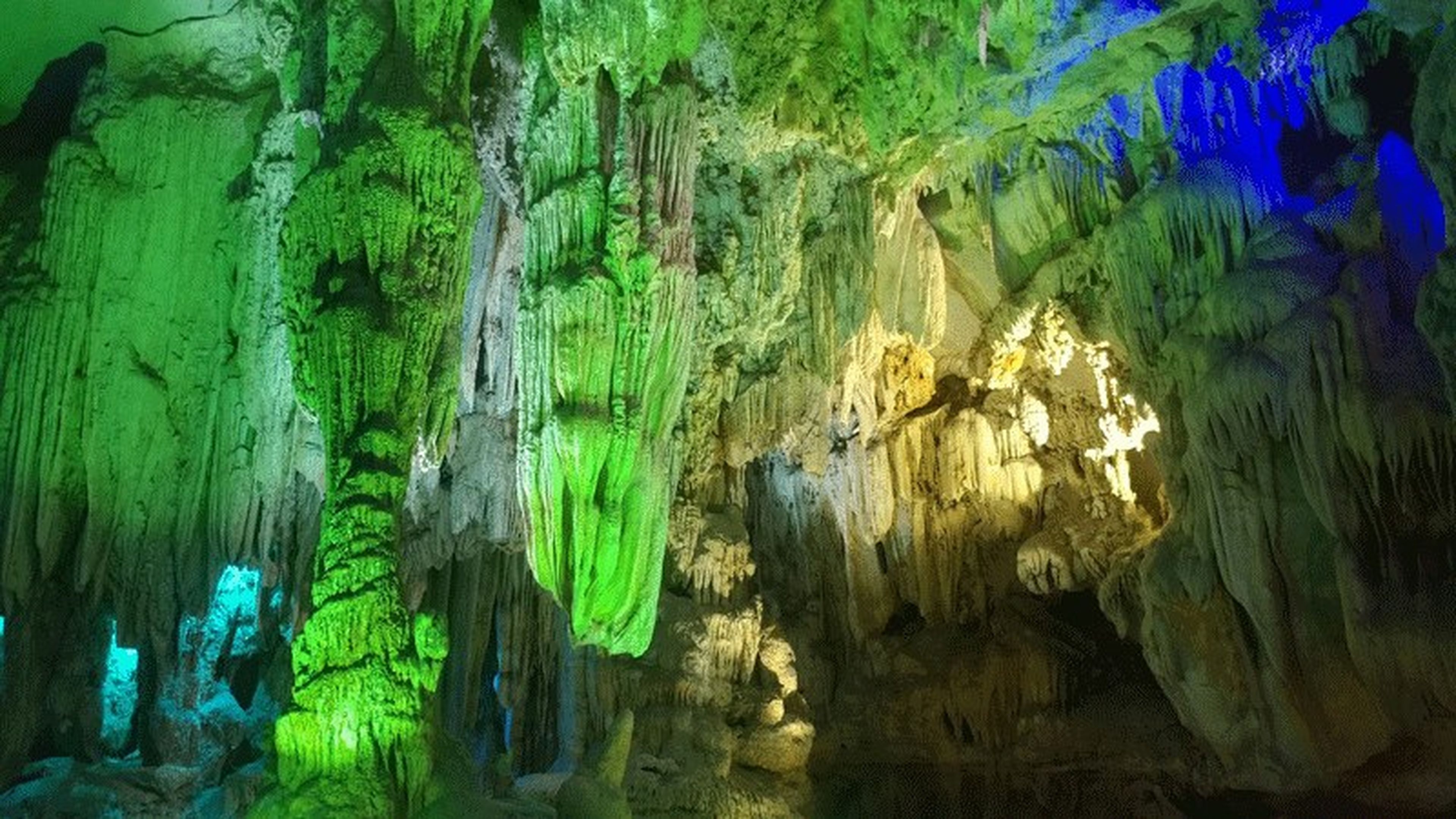 Vũng Đục Cave – Marvel at Nature’s Masterpiece - Hình 5