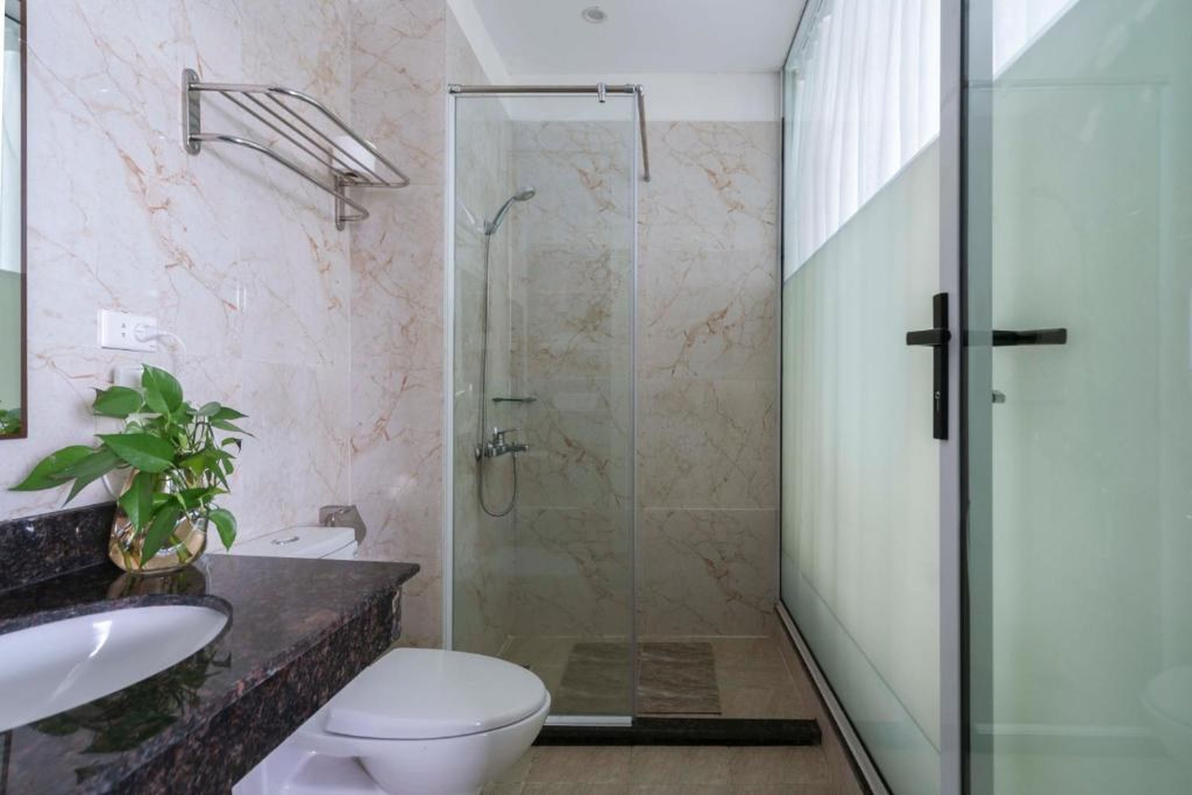 COCO Tuan Chau Hotel - Hình 20