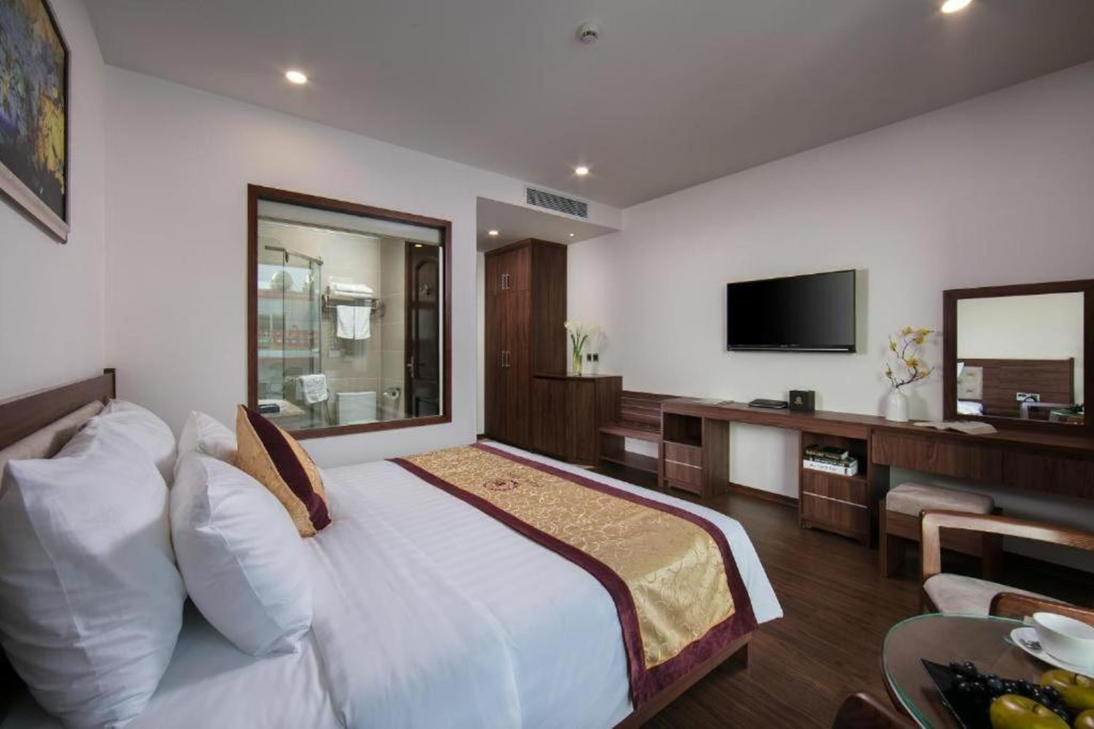 Halios Hotel Halong - Hình 16
