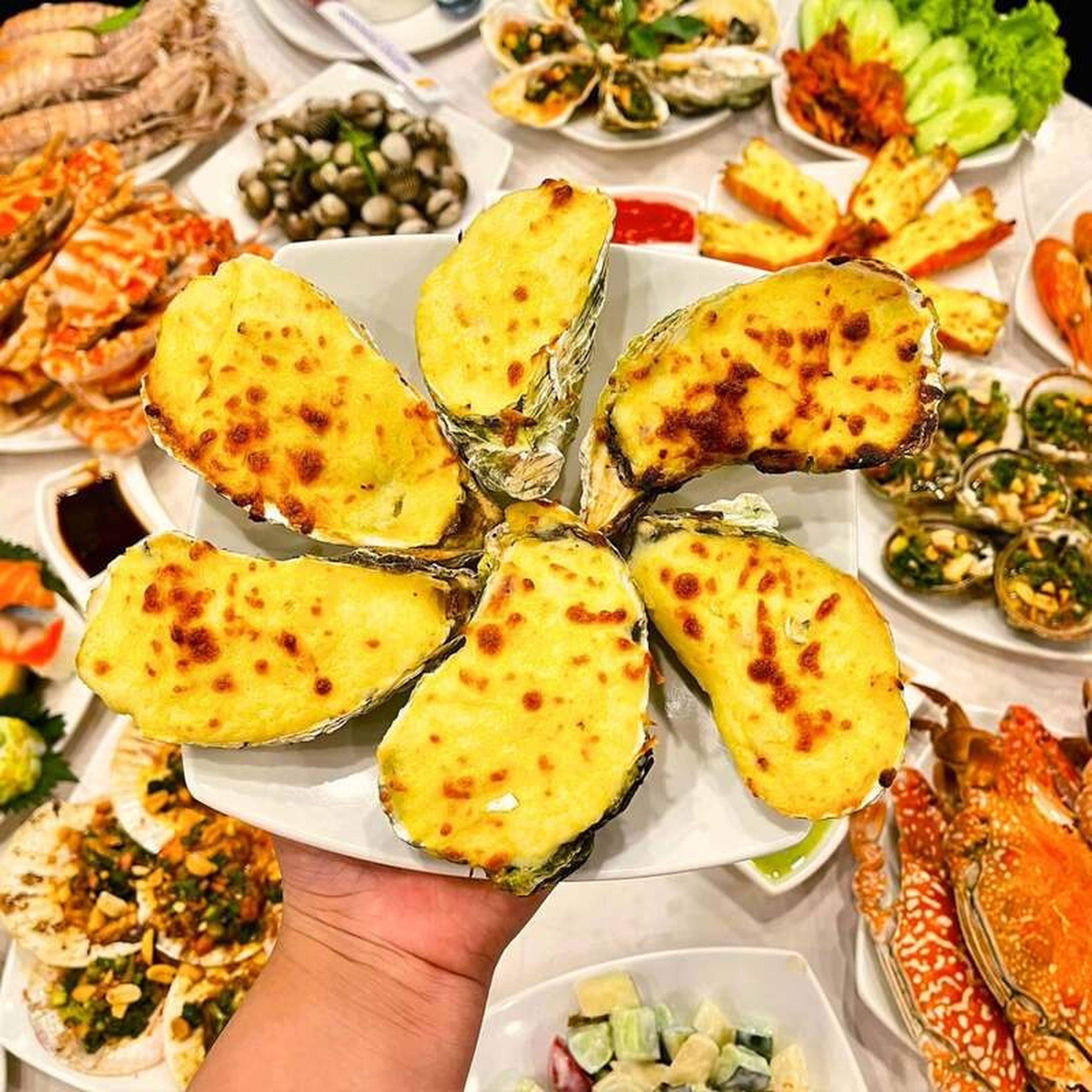 Top 8 buffet hải sản Hạ Long chất lượng cao với hương vị hấp dẫn - Hình 8