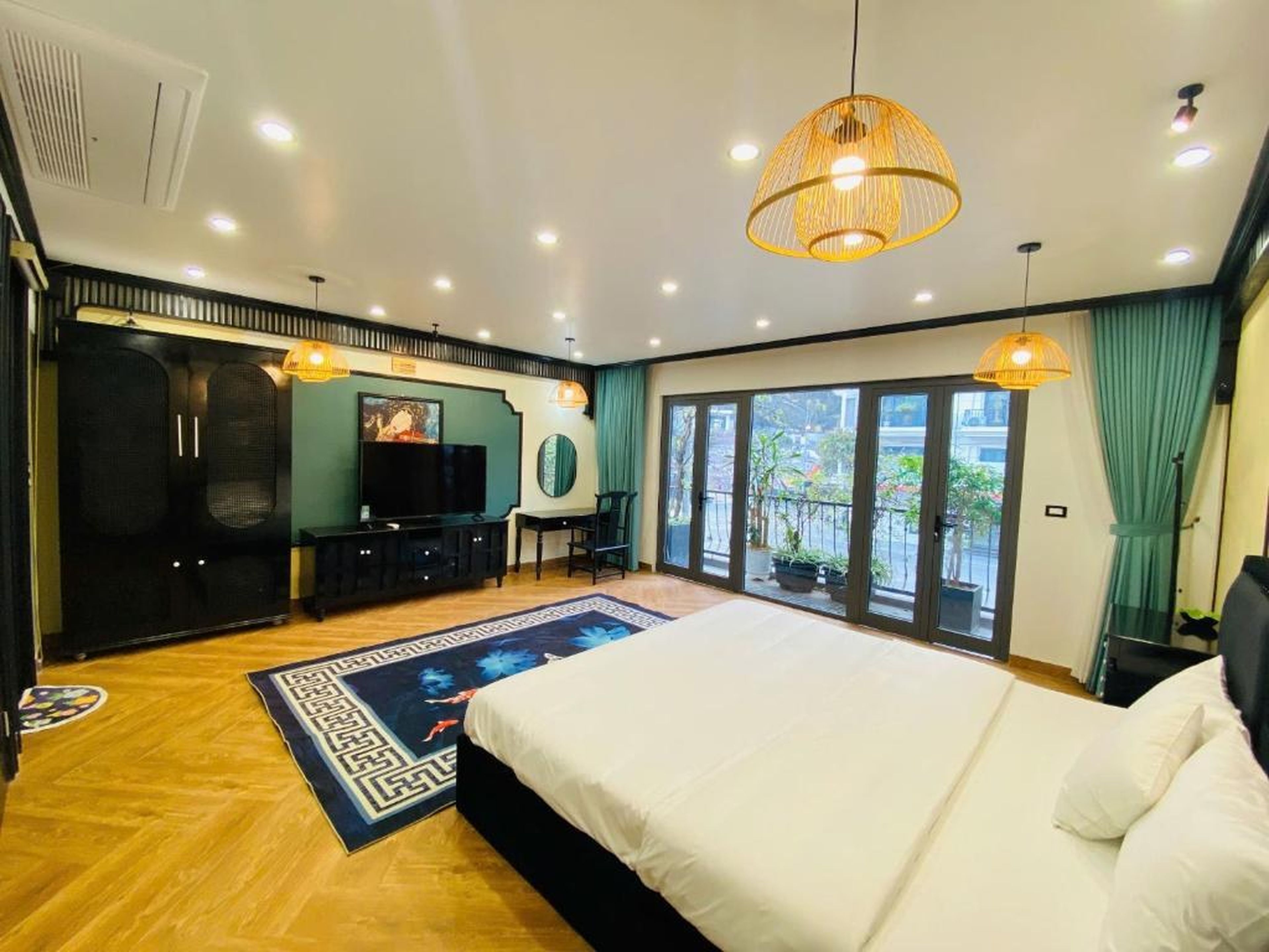 The Bamboo Palace Hotel & Residences - Hình 2