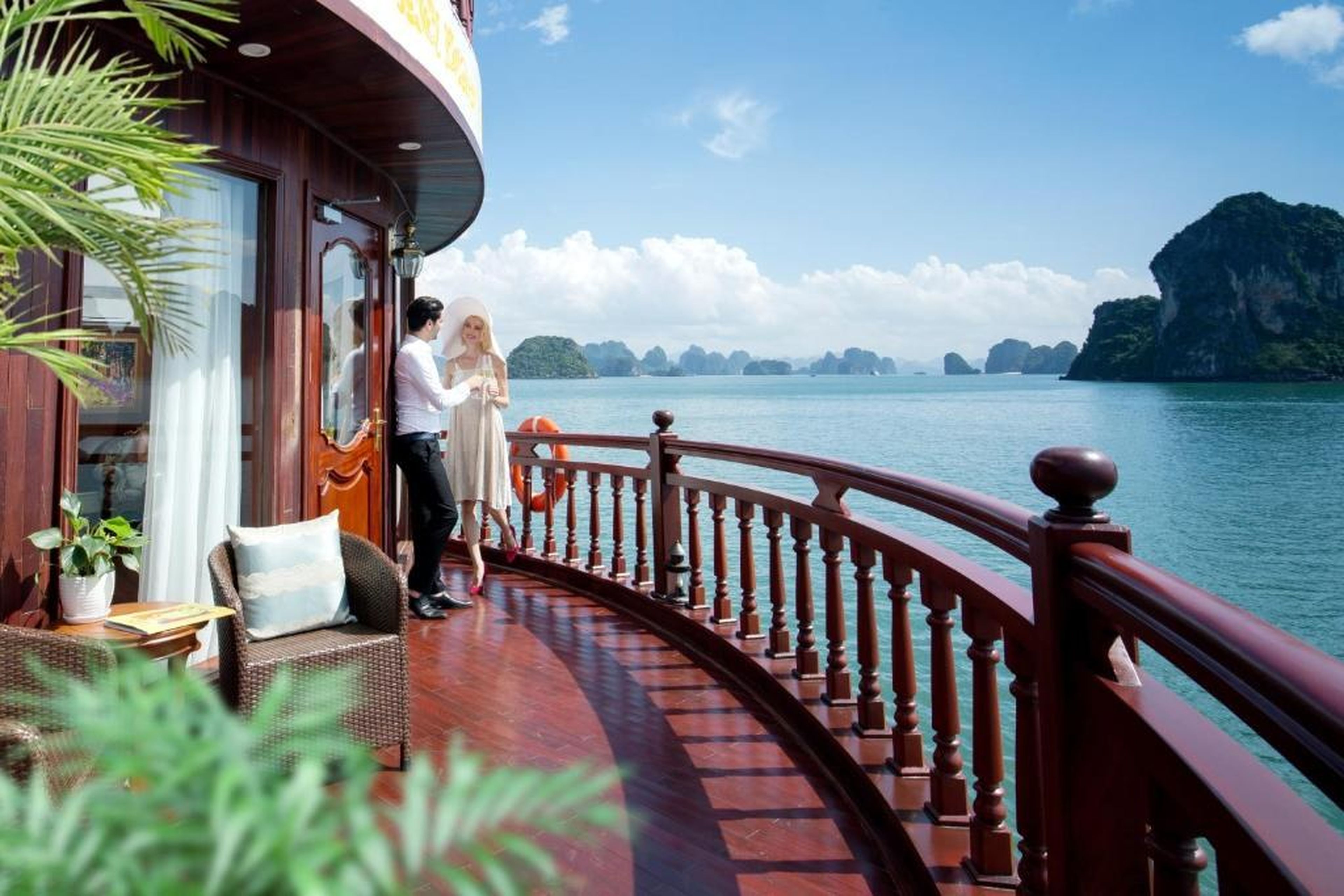 Emperor Cruises Legacy Ha Long - Hình 14
