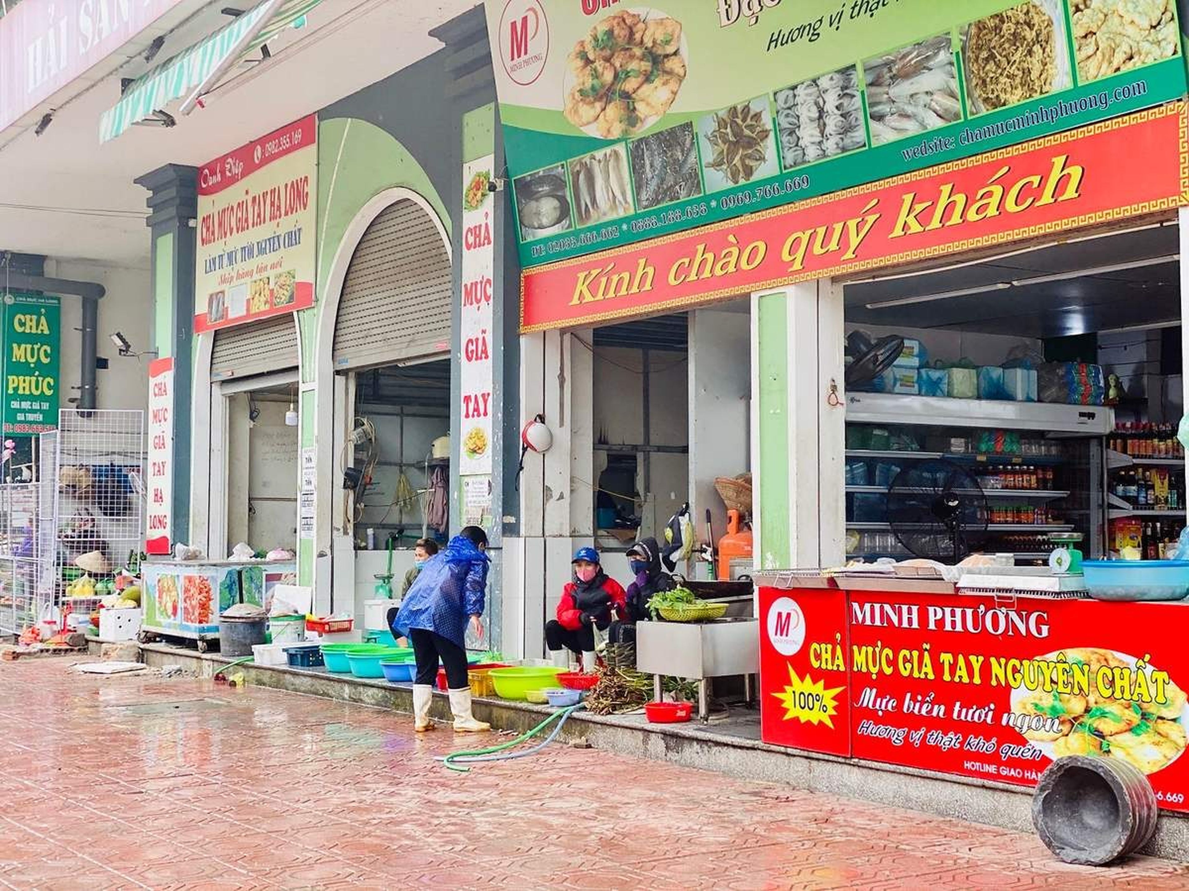 Khám phá những gian hàng sầm uất tại Chợ Hải sản Cái Dăm - Hình 3