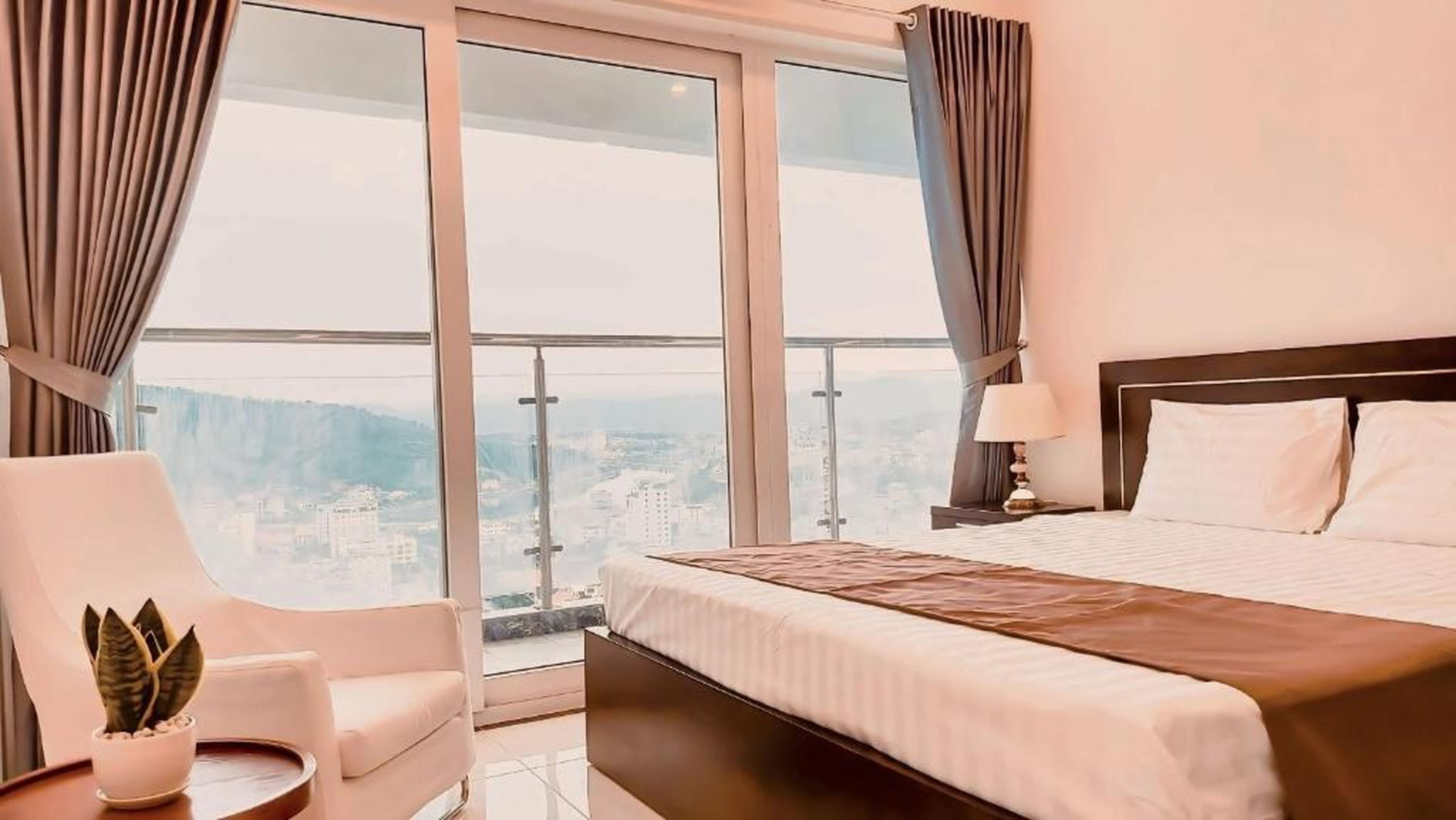 Homestay Ha Long luxury (sea ​​view) - Hình 35