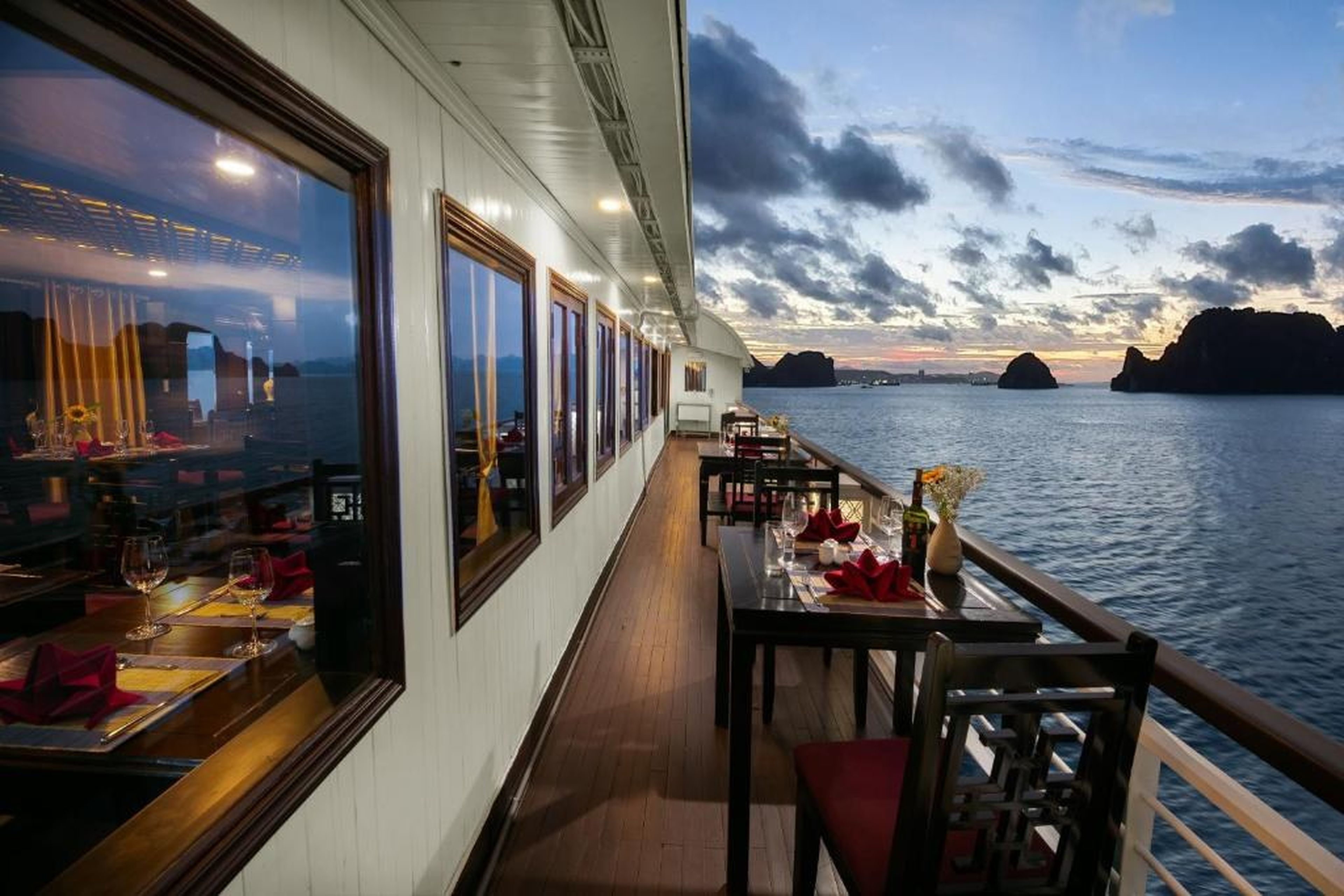 Halong & Bai Tu Long Cruises - Hình 24