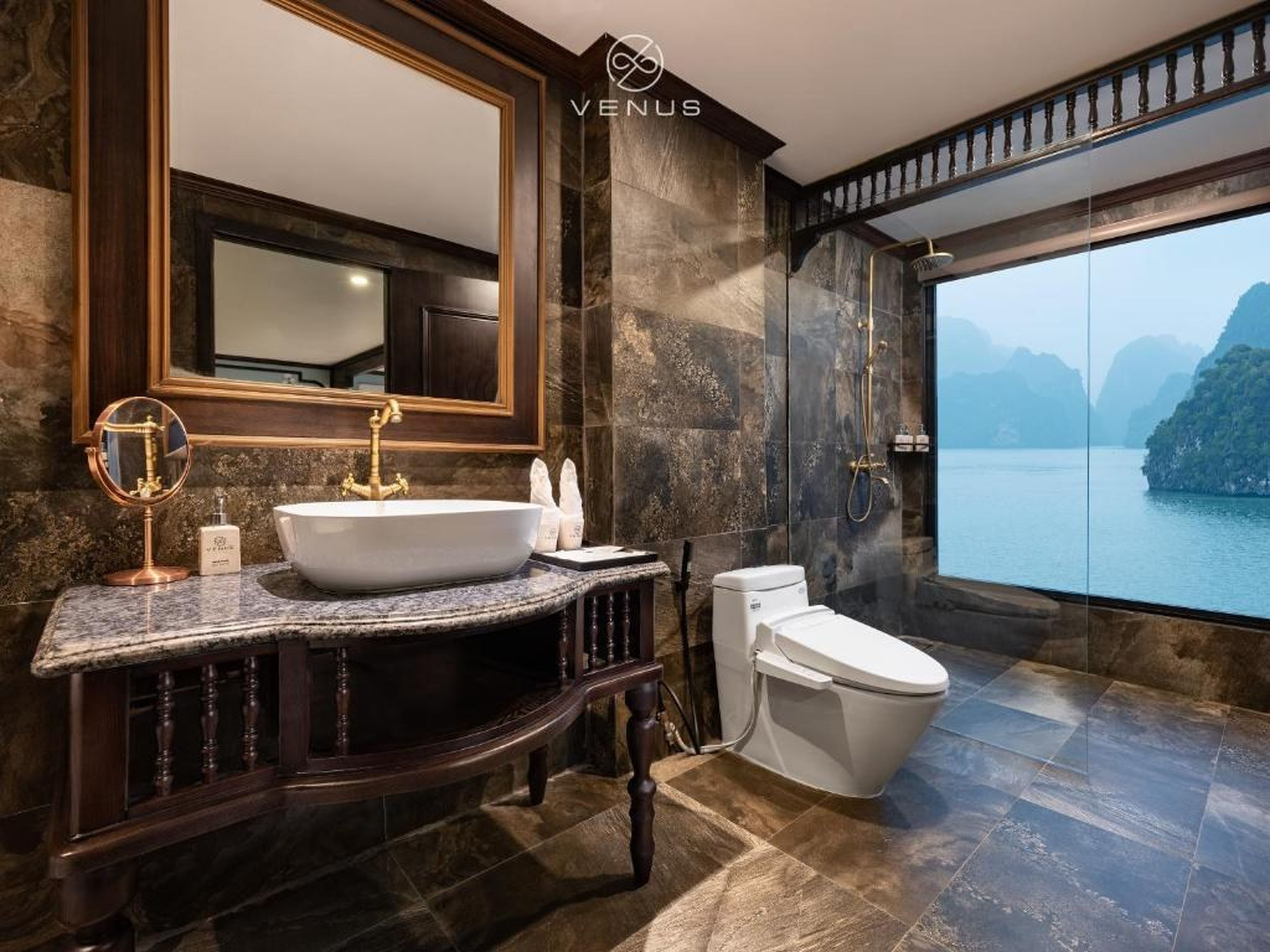 Venus Cruises Halong Bay by Venus Group - Hình 23