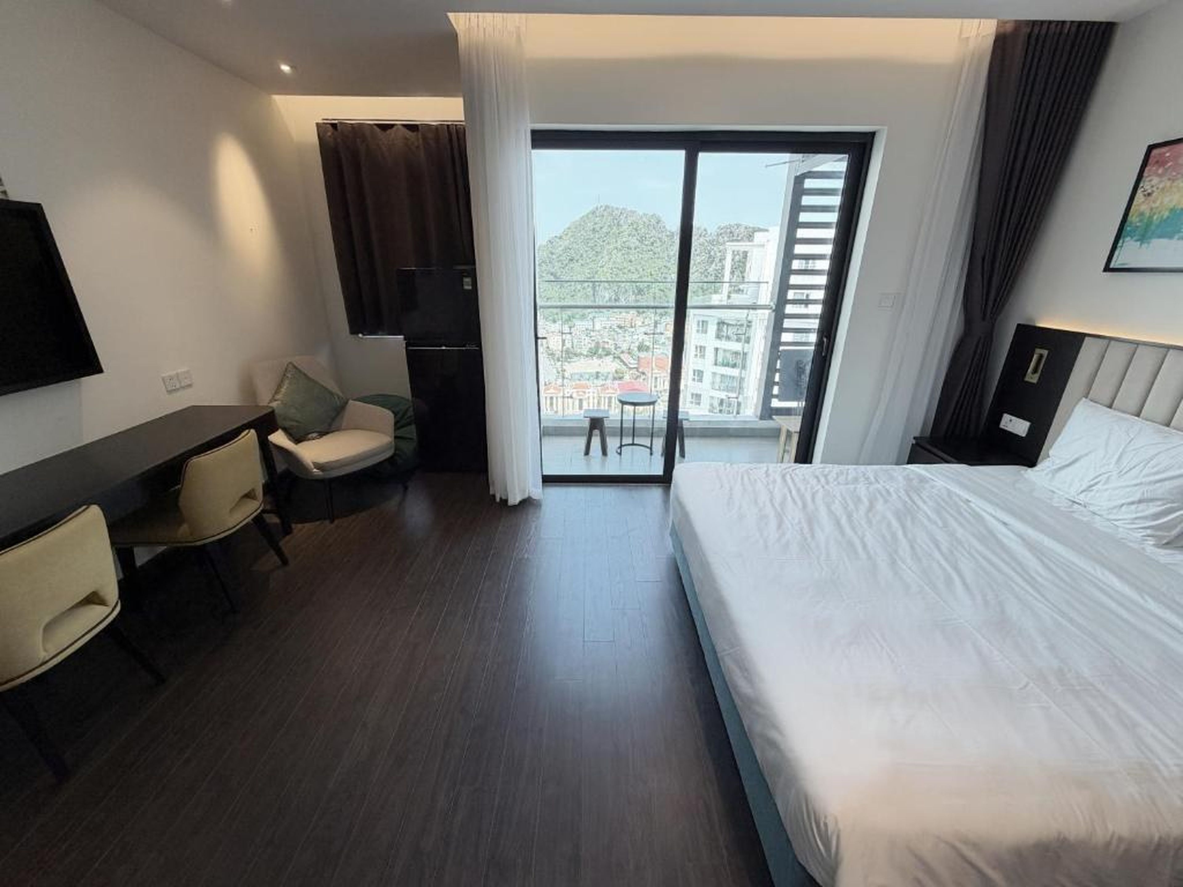 căn hộ Home Stay Sapphire S2 tiêu chuẩn khách sạn view thành phố Hạ Long rất đẹp - Hình 42
