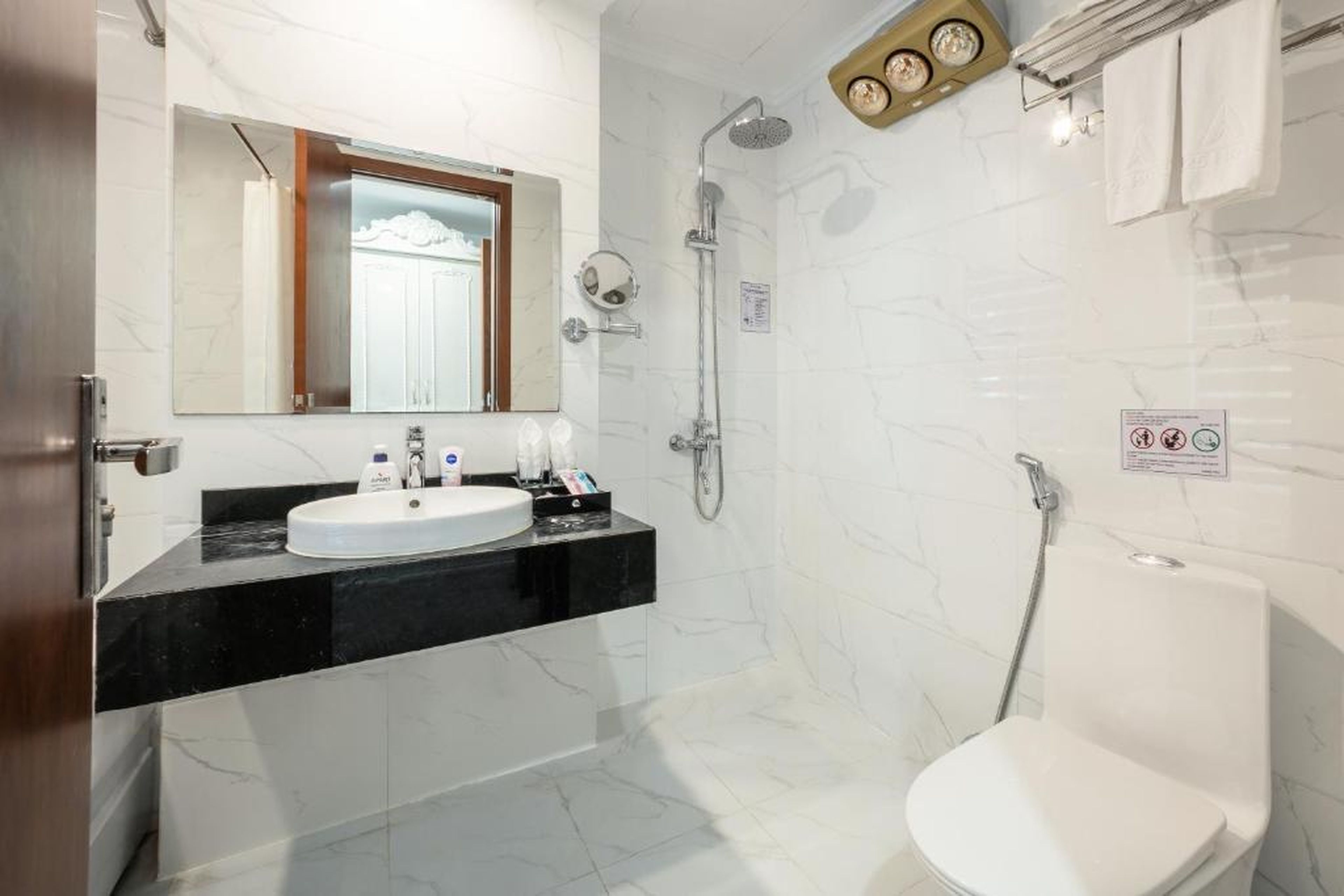 A25 Premium Hotel - Bãi Cháy Hạ Long - Hình 31