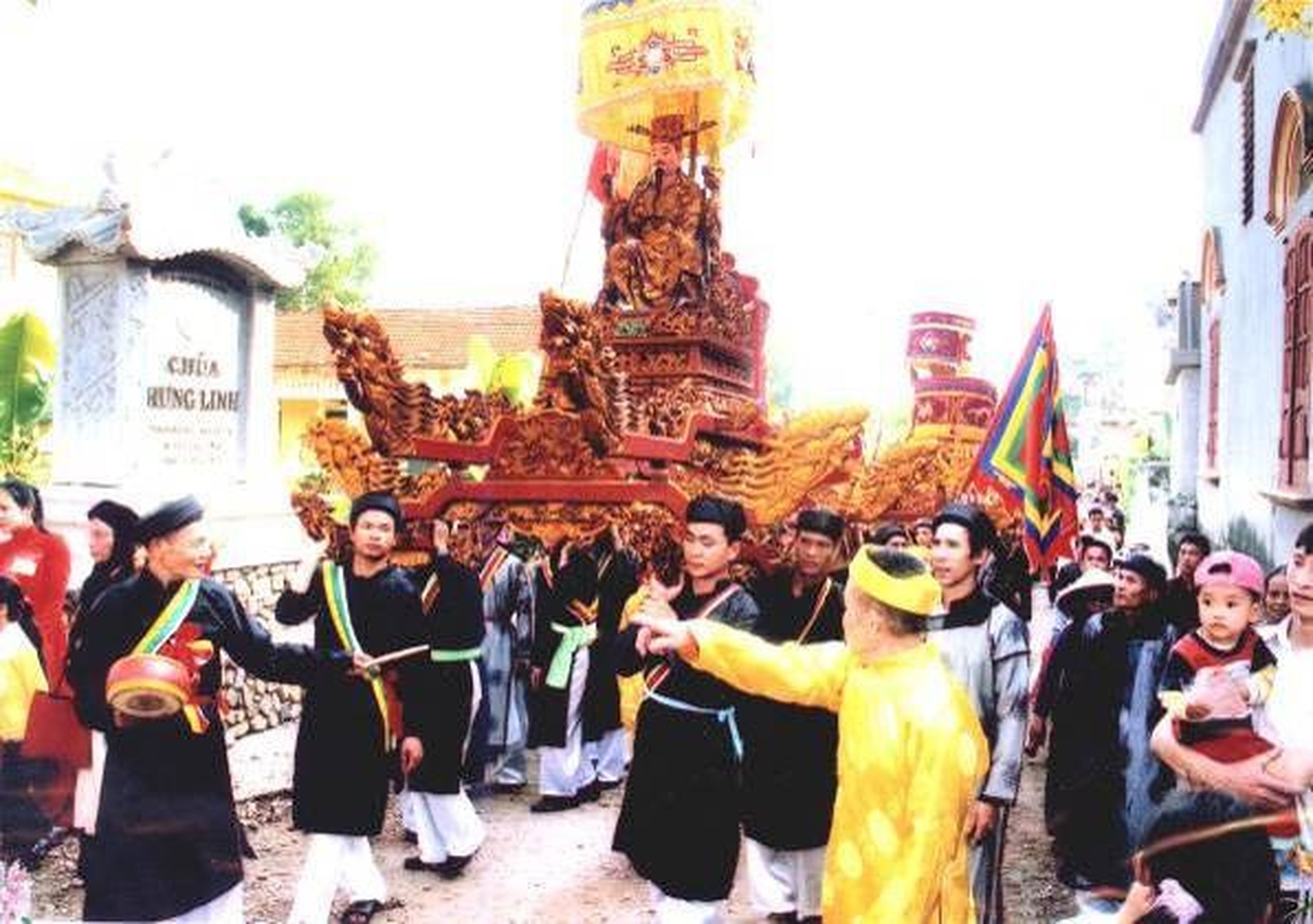 Du lịch Quảng Ninh, khám phá di tích lịch sử đình Hưng Học - Hình 7